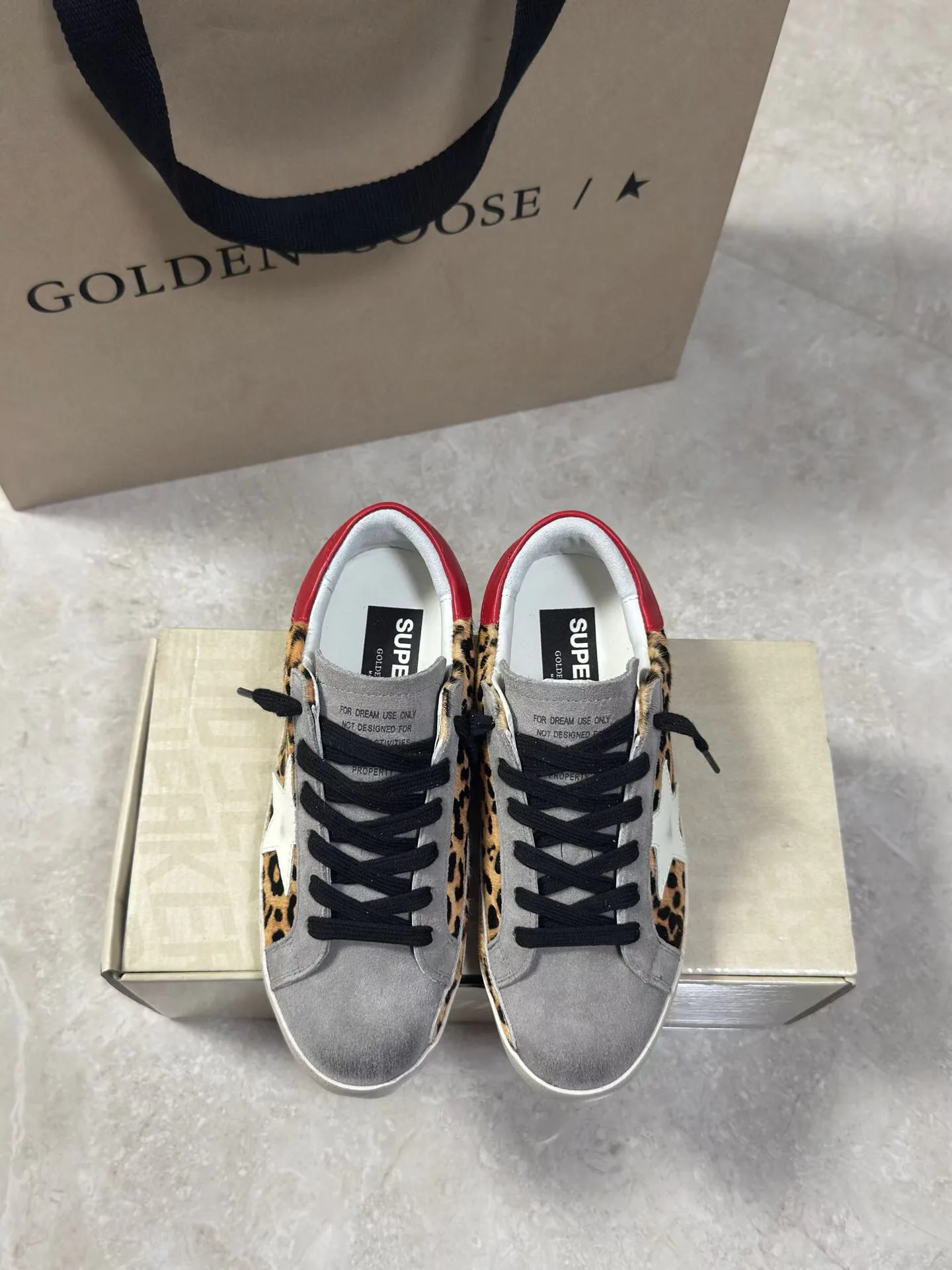 Кроссовки Женские Golden Goose 18265606