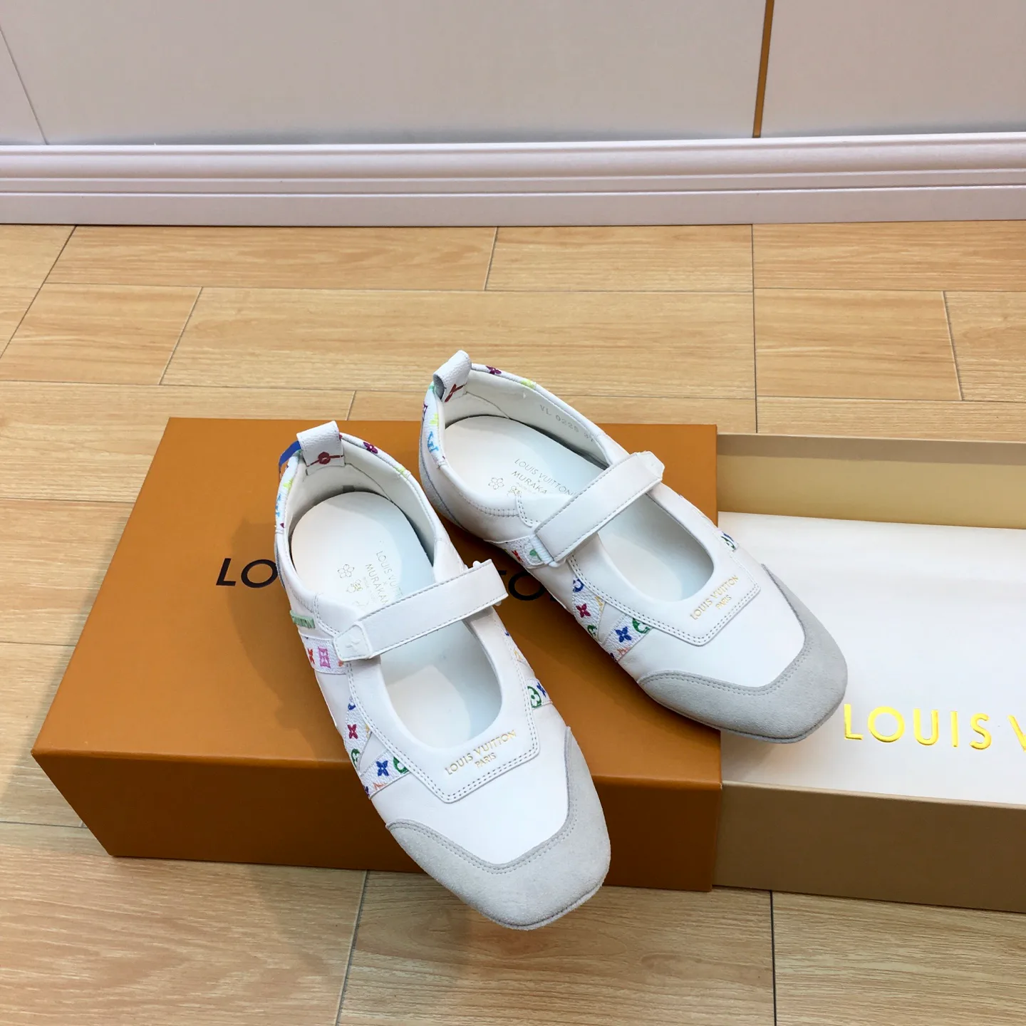 Балетки Женские Louis Vuitton 11410204
