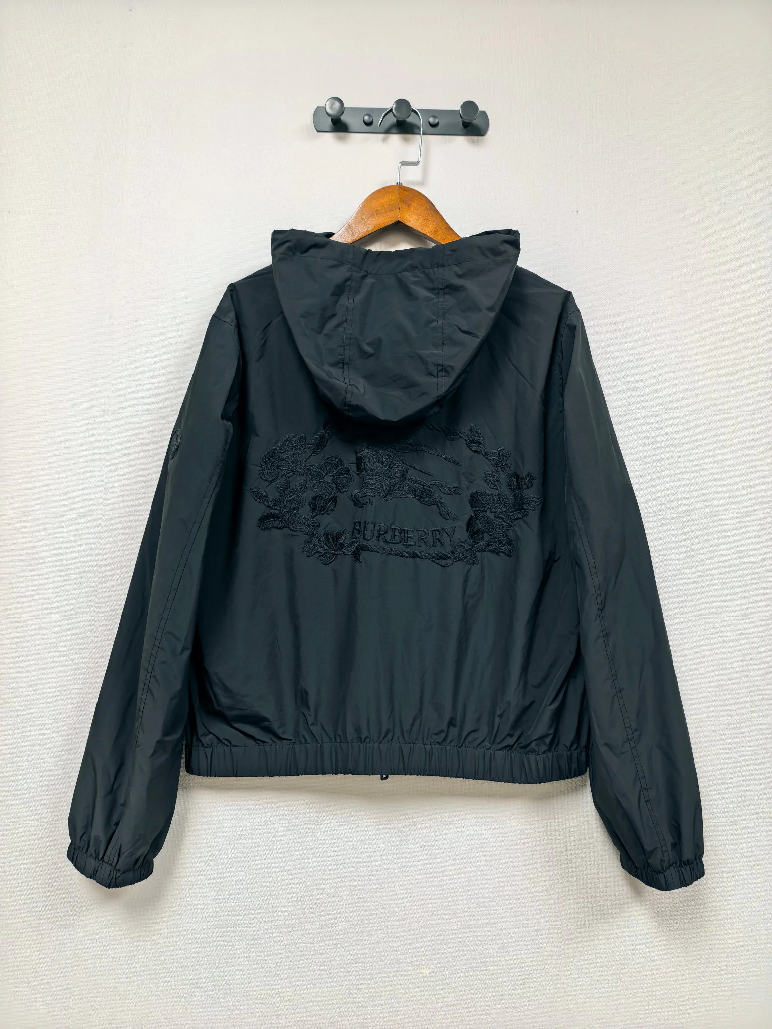 Куртки И Пуховики Женские Burberry 18151030
