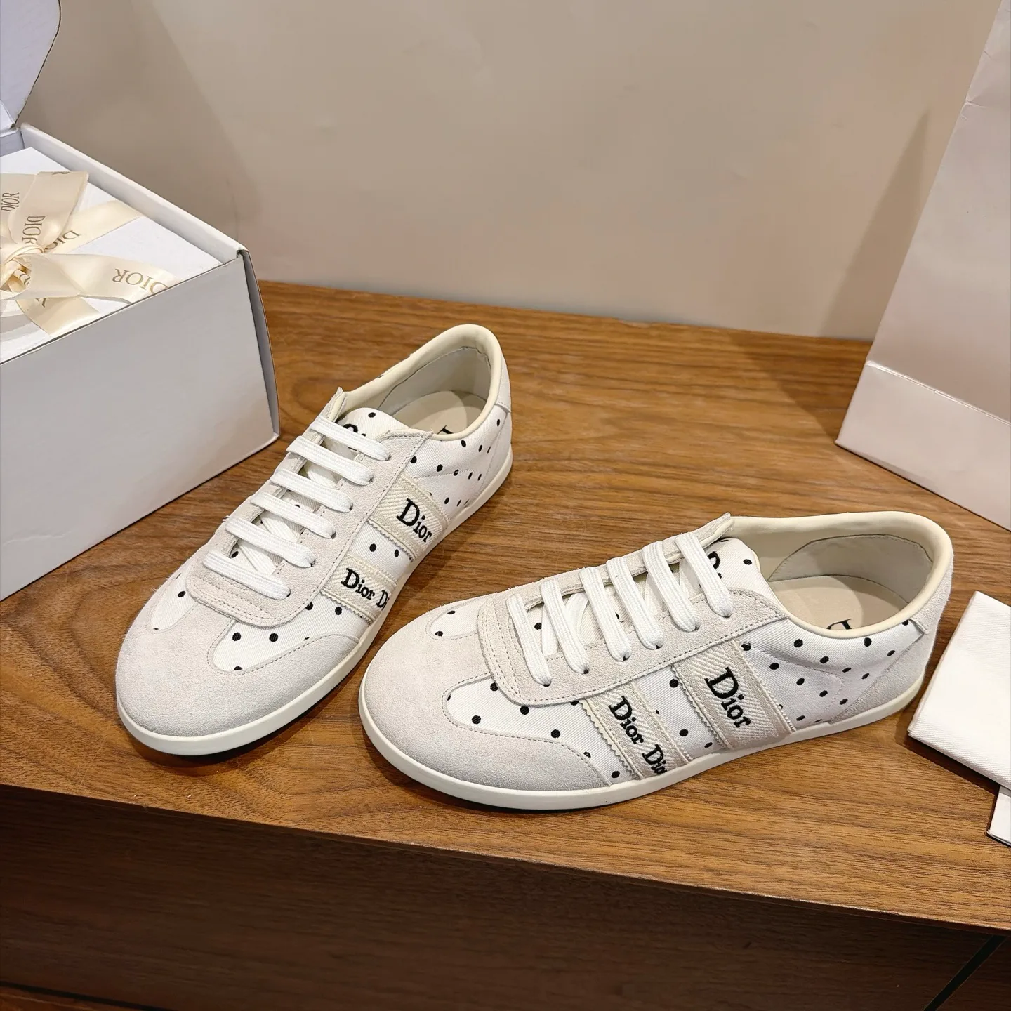Кроссовки Женские Christian Dior 18738671