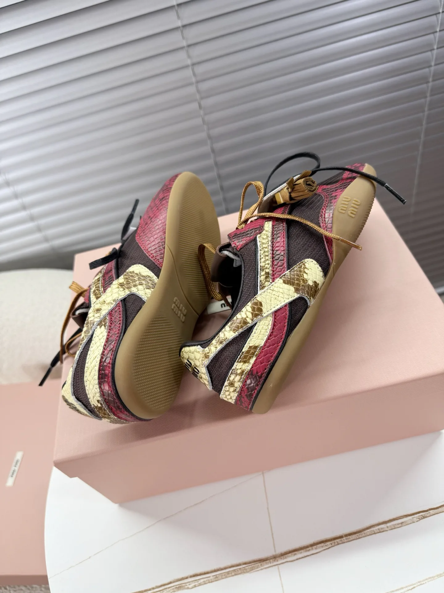 Кроссовки Женские Miu Miu 3742518