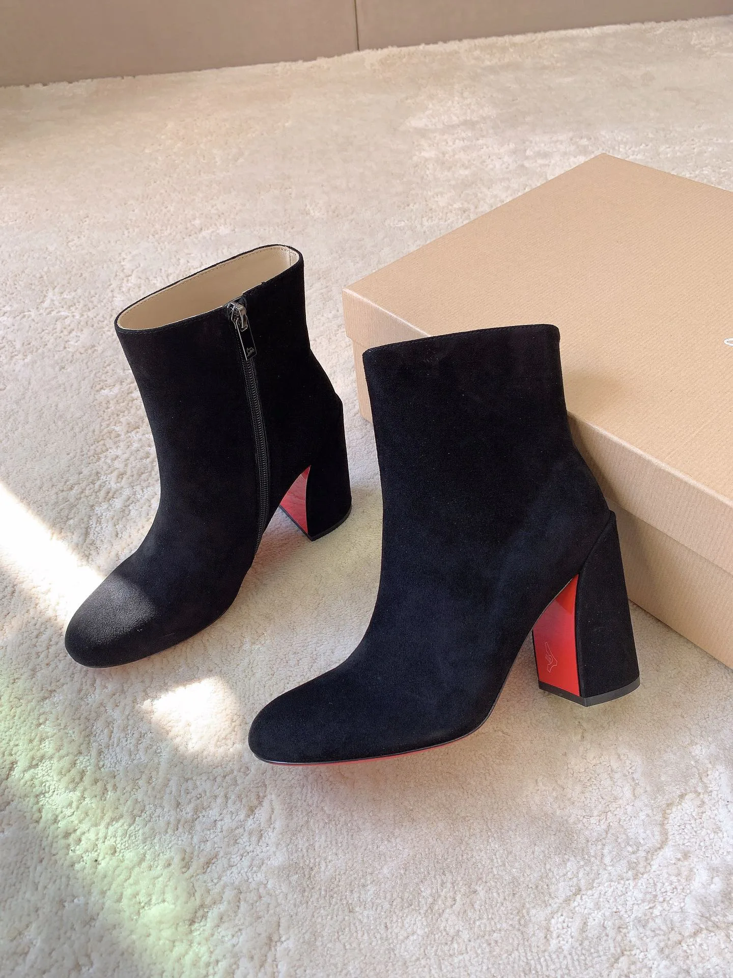 Ботильоны Женские Christian Louboutin 17962850