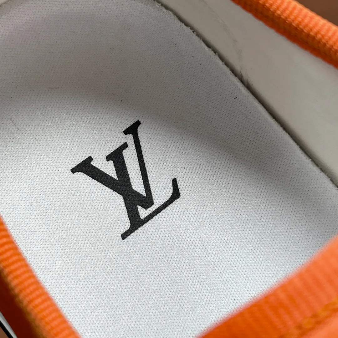 Кроссовки Мужские Louis Vuitton 18626475