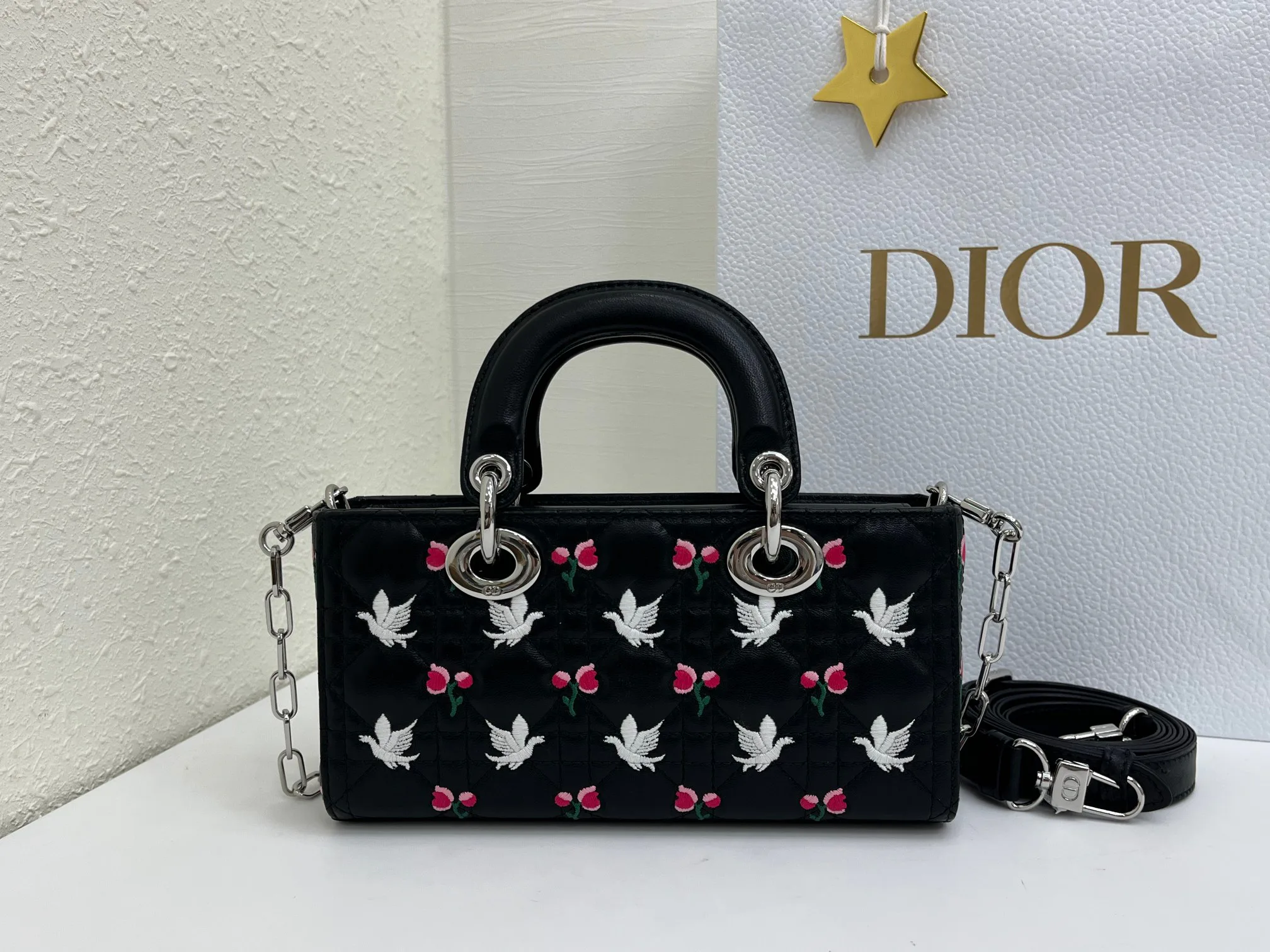 Классические Сумки Женские Christian Dior 17407058