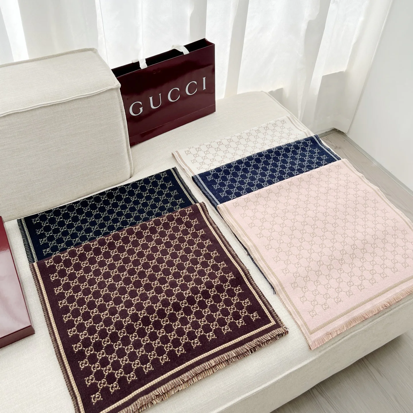 Шарфы Gucci 1628374