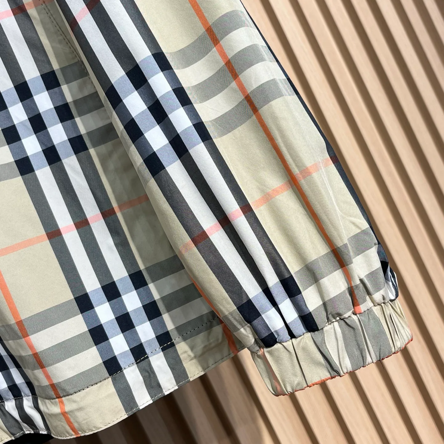 Куртки И Пуховики Женские Burberry 433344