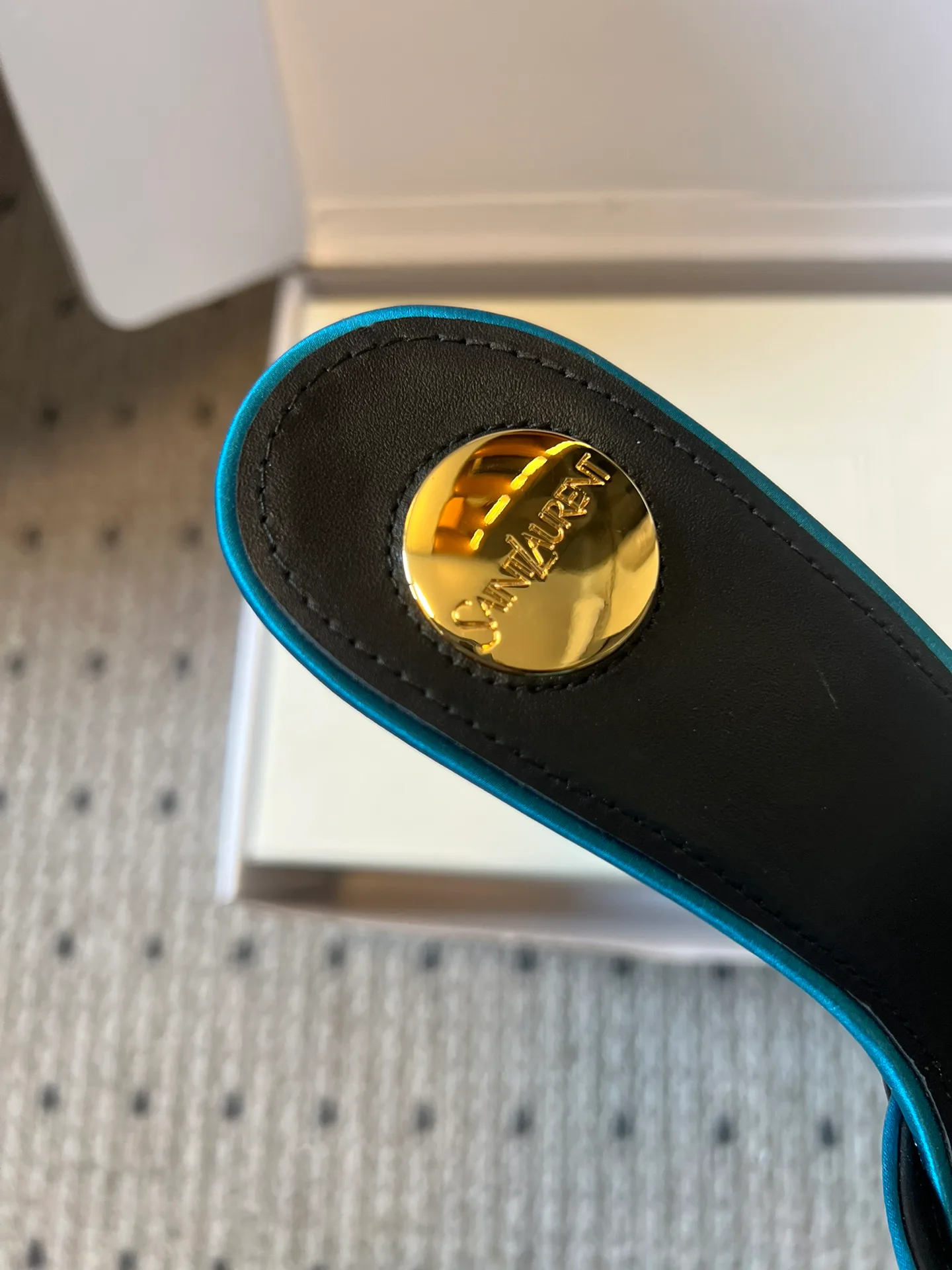 Босоножки Женские Saint Laurent 10835534