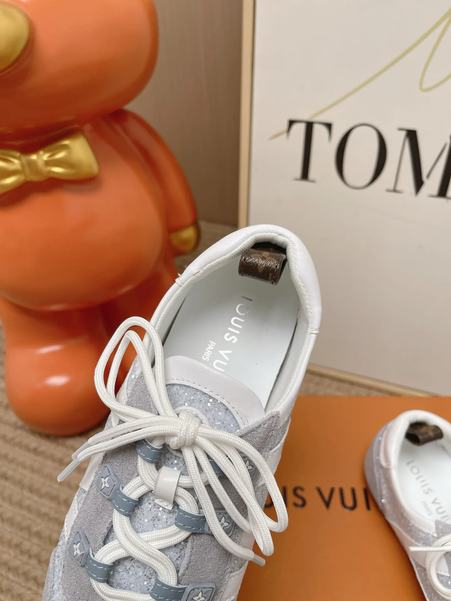 Кроссовки Женские Louis Vuitton 17571638