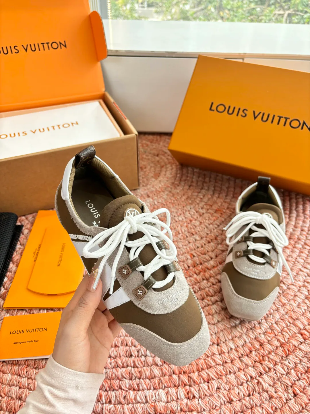 Кроссовки Женские Louis Vuitton 14164957