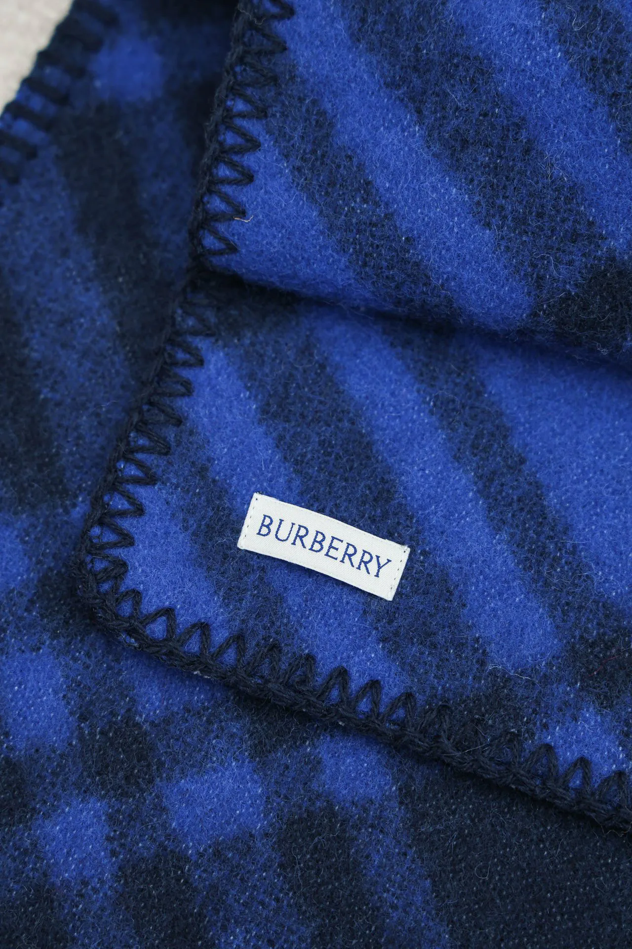 Шарфы Burberry 692756