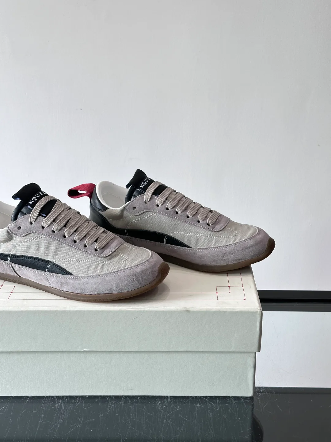 Кроссовки Женские Alexander Mcqueen 11228434