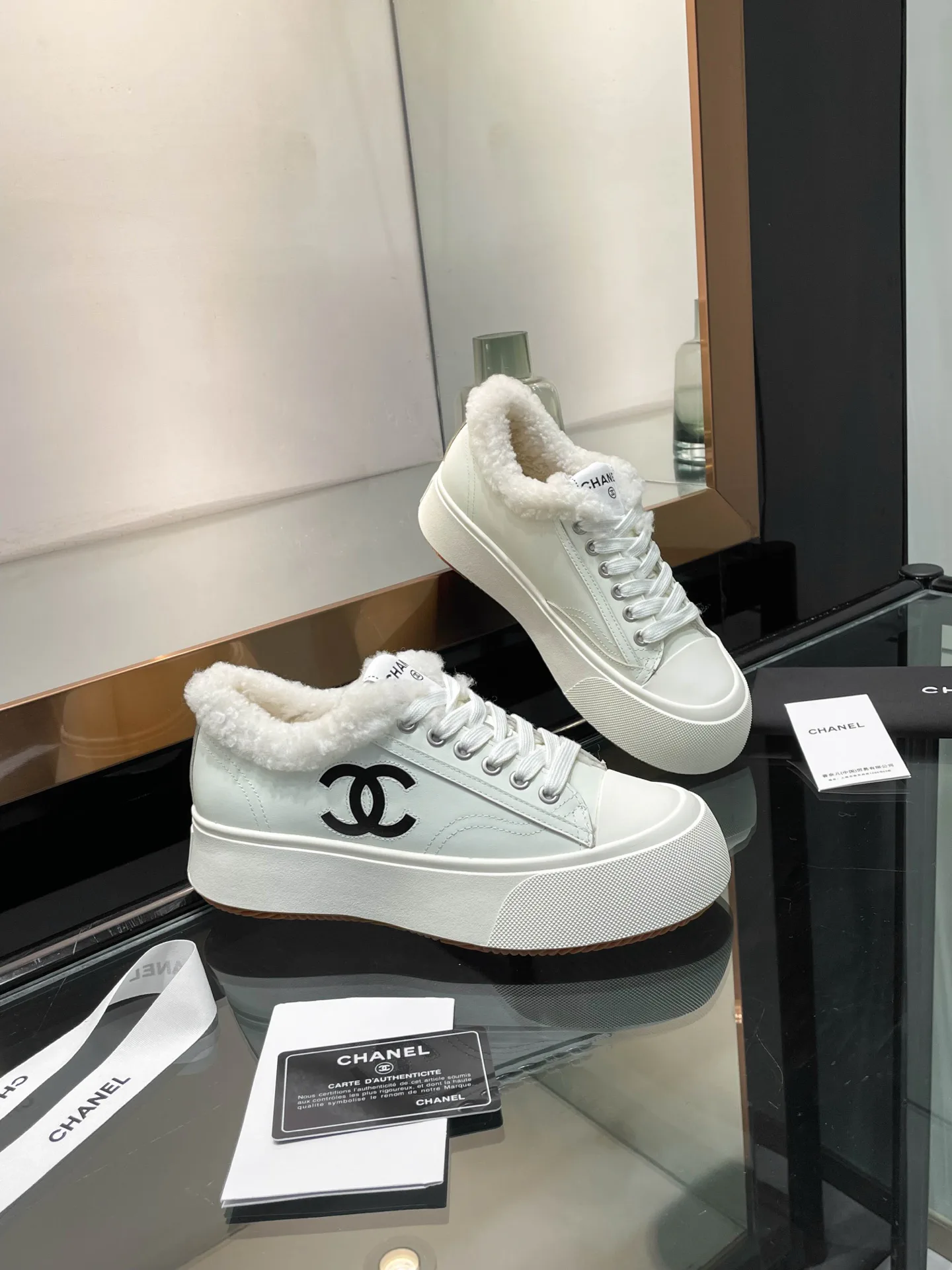 Кроссовки Женские Chanel 19639204