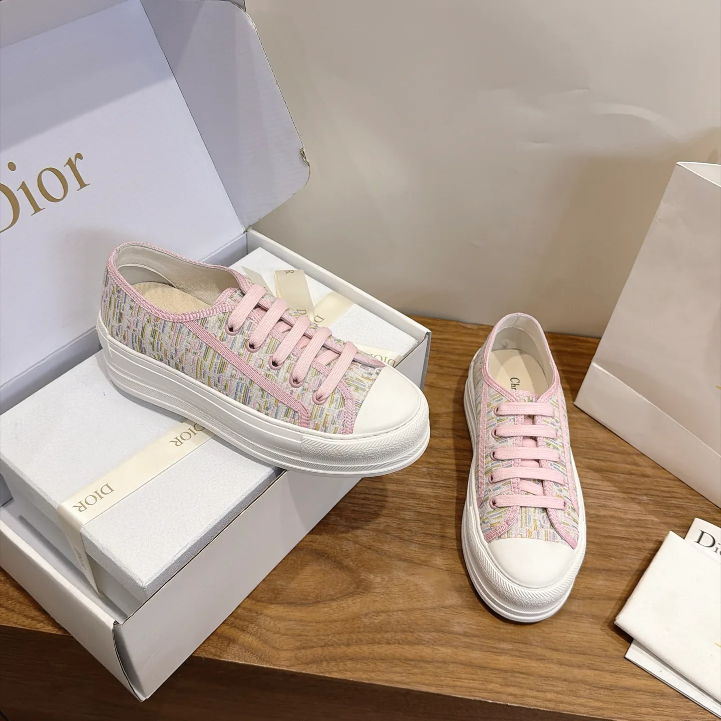 Кроссовки Женские Christian Dior 18034456