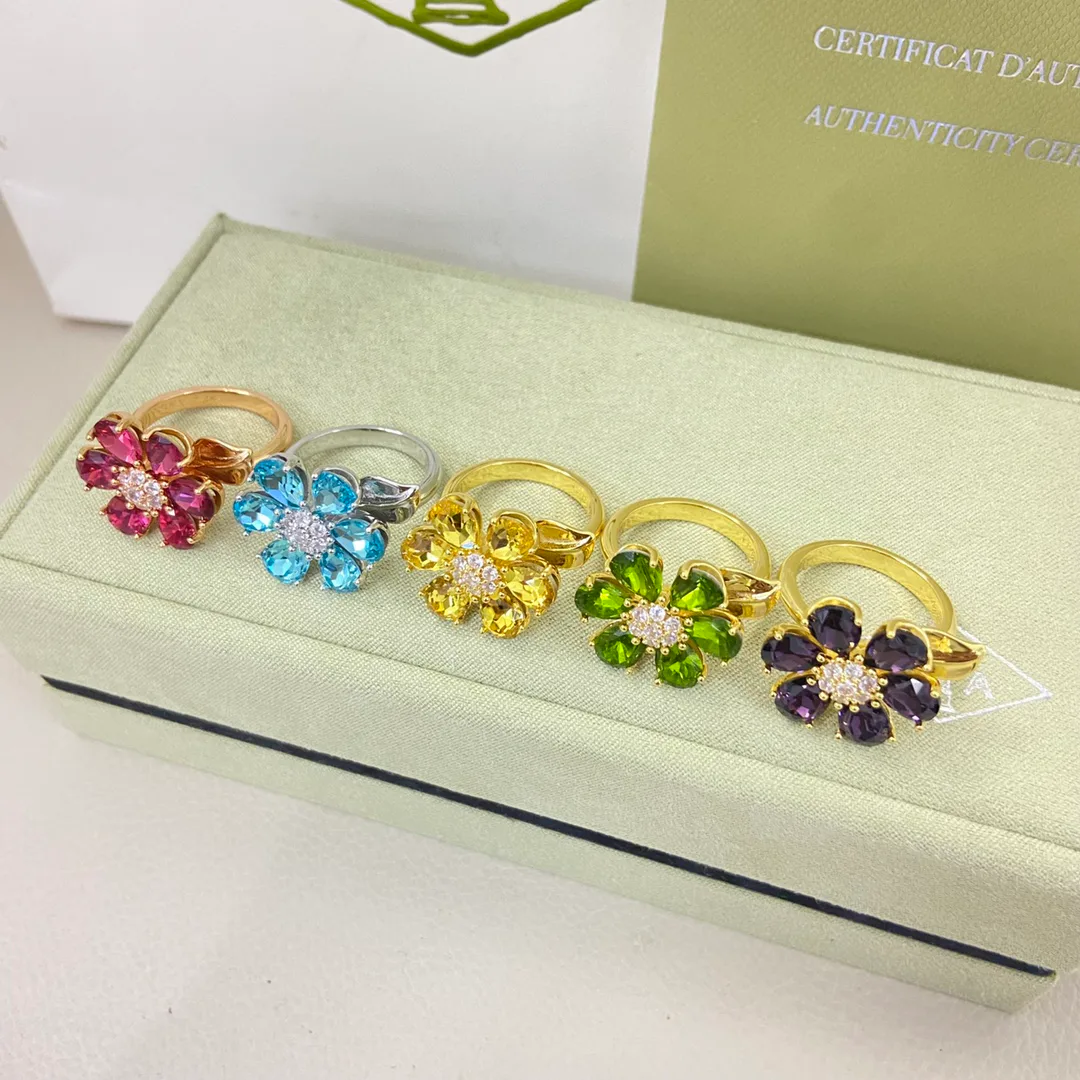 Бижутерия Van Cleef & Arpels 11704555