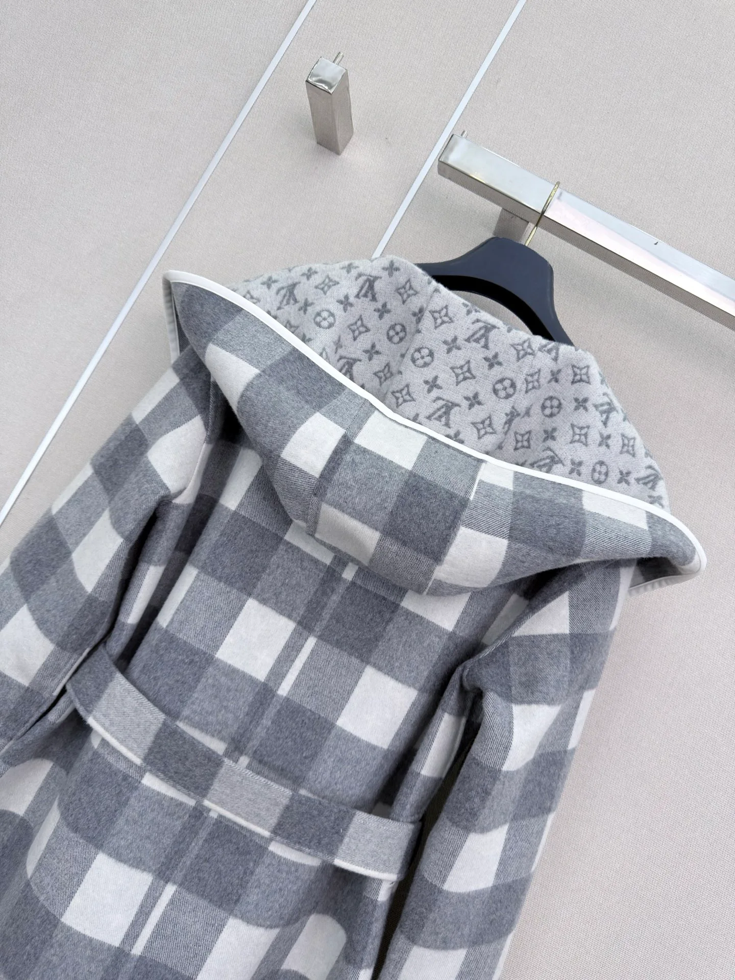 Пальто Женские Louis Vuitton 18498357