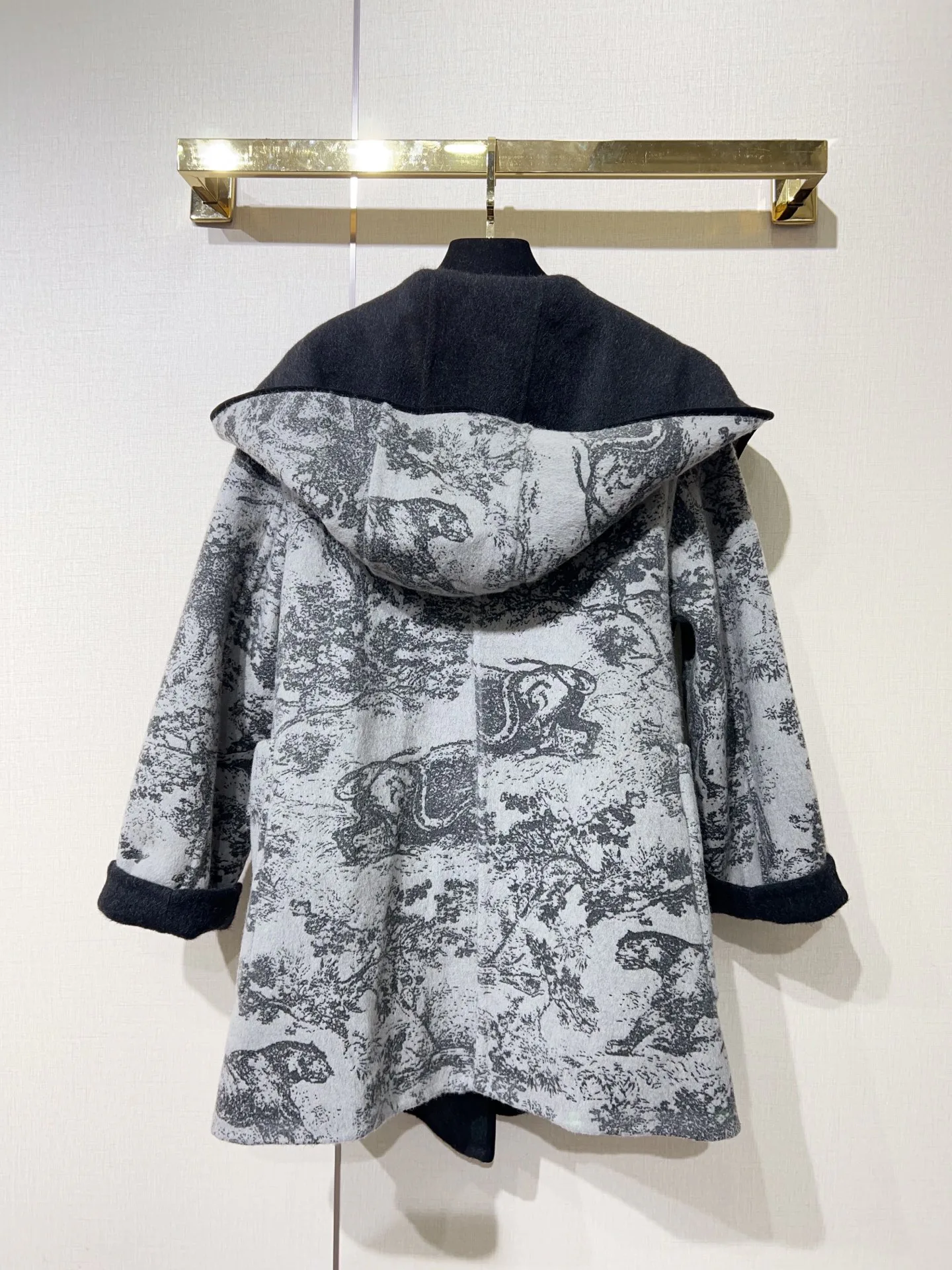 Пальто Женские Christian Dior 19042300