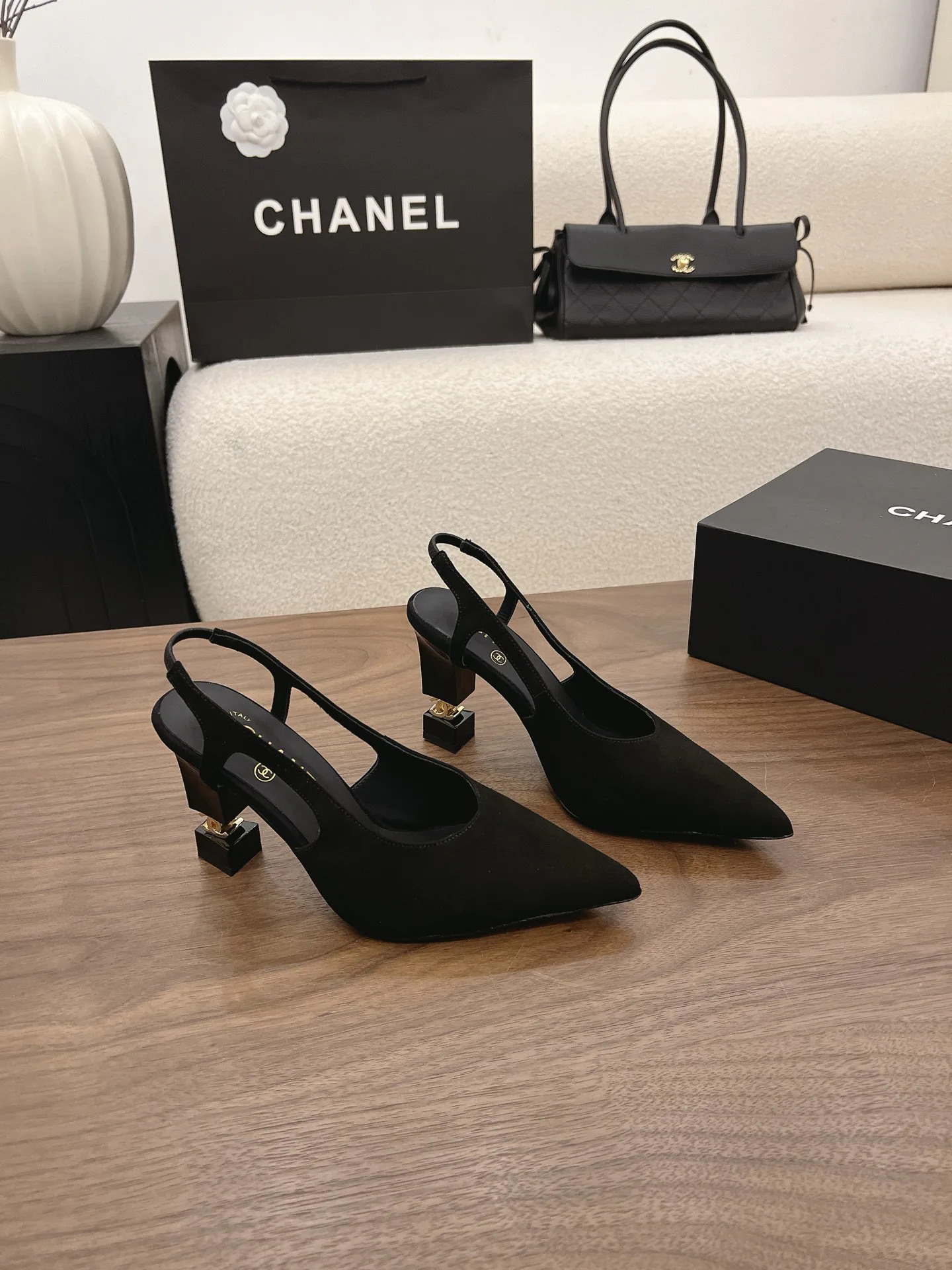 Туфли Женские Chanel 16931469