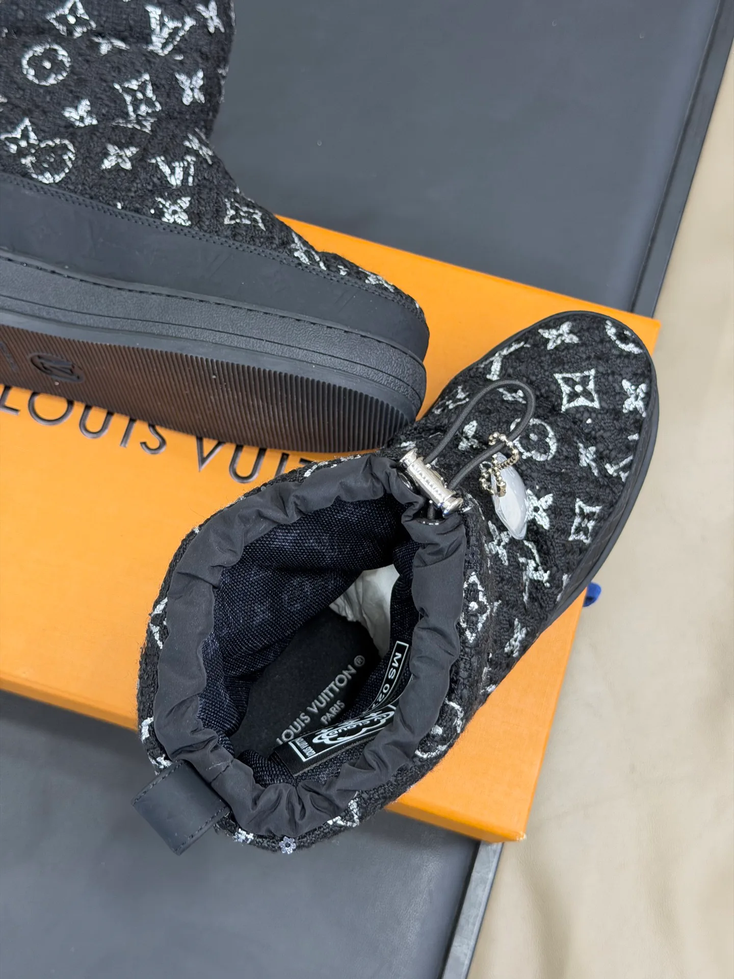 Угги Женские Louis Vuitton 18498044