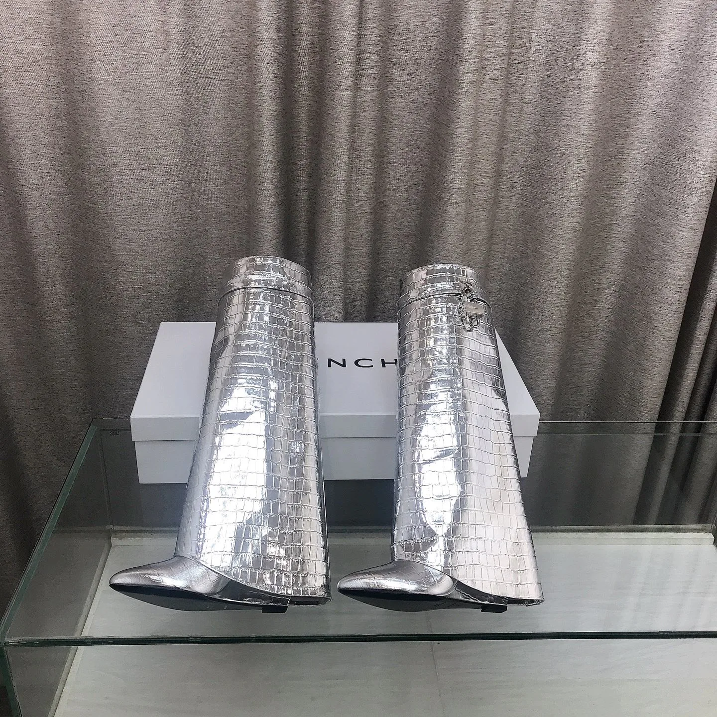 Сапоги Женские Givenchy 18289995