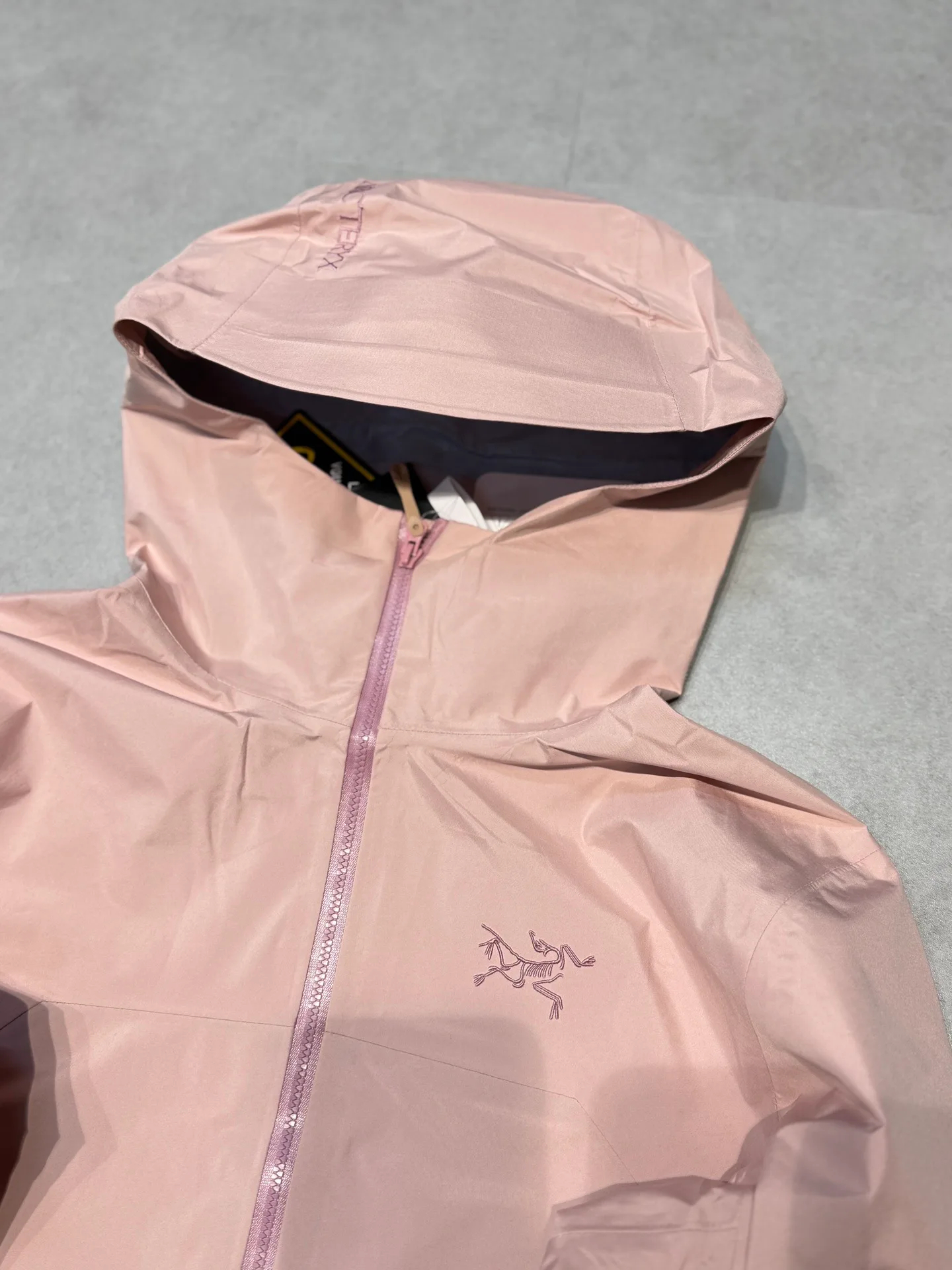 Куртки И Пуховики Женские Arcteryx 18694571