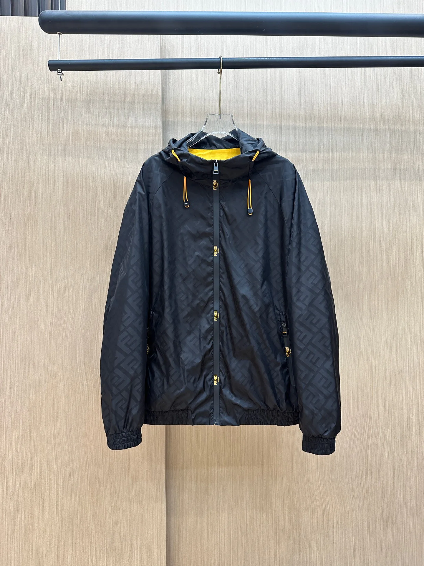 Куртки И Пуховики Мужские Fendi 11520396