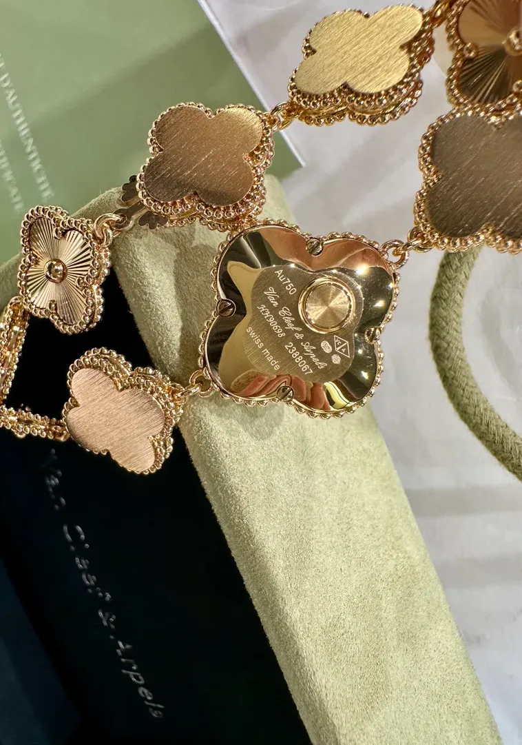 Бижутерия Van Cleef & Arpels 1037