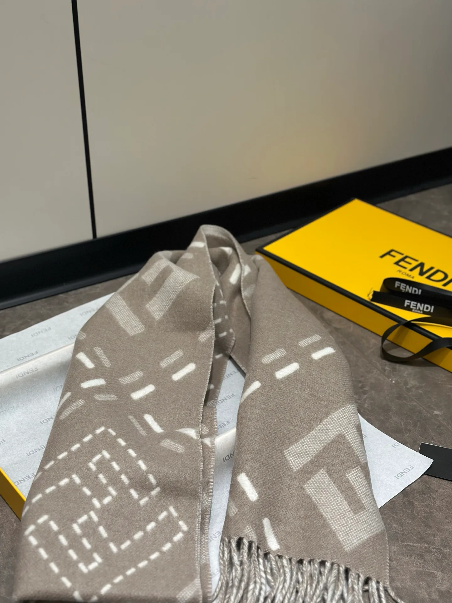 Шарфы Fendi 1686369