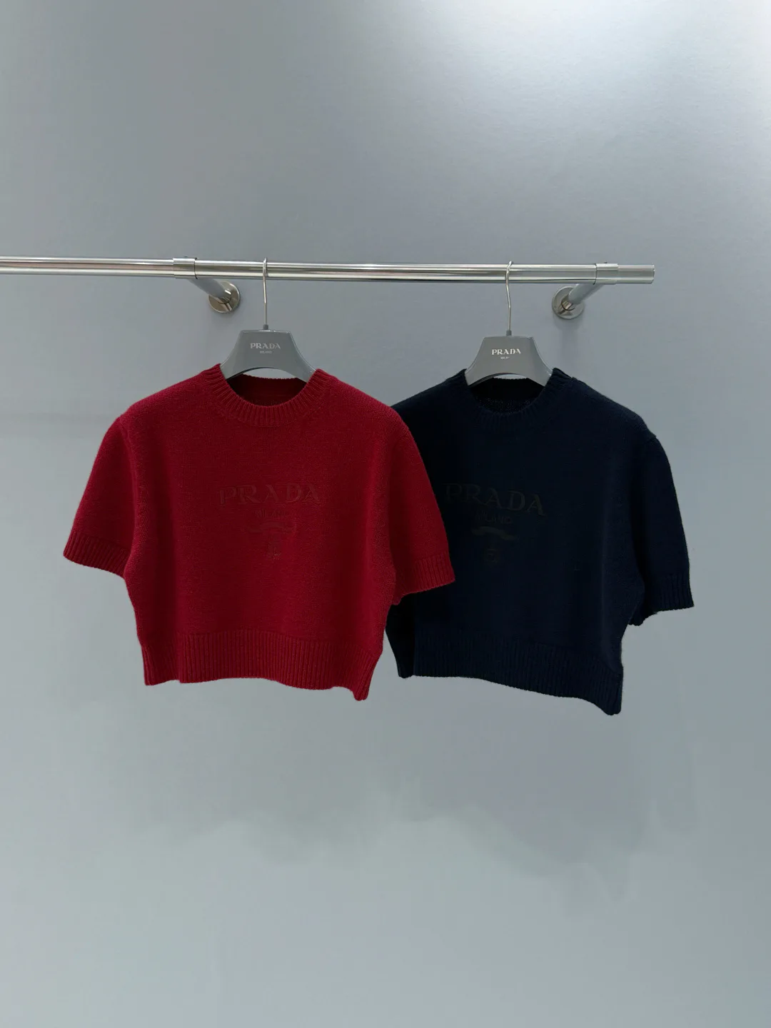 Футболки Женские Prada 5252547