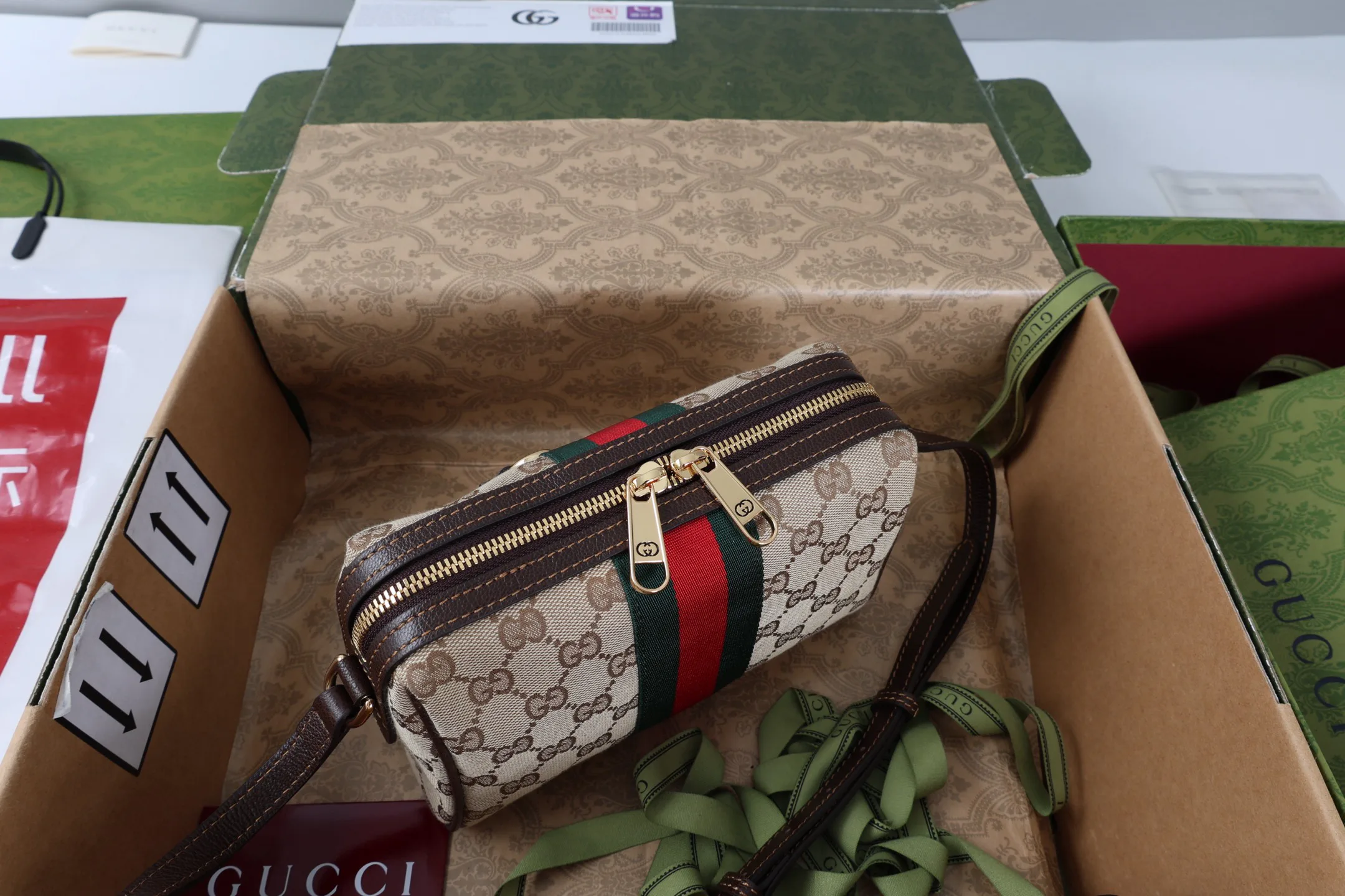 Классические Сумки Женские Gucci 18004846