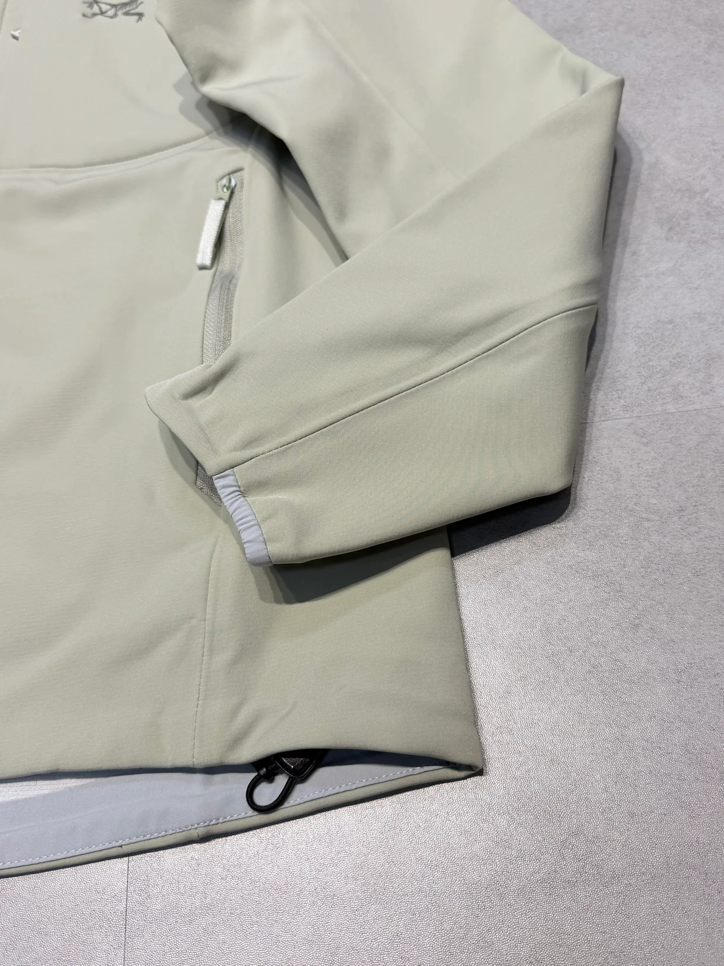 Куртки И Пуховики Женские Arcteryx 18870859