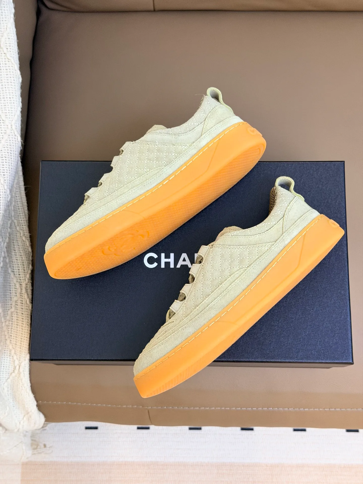 Кроссовки Женские Chanel 17510624