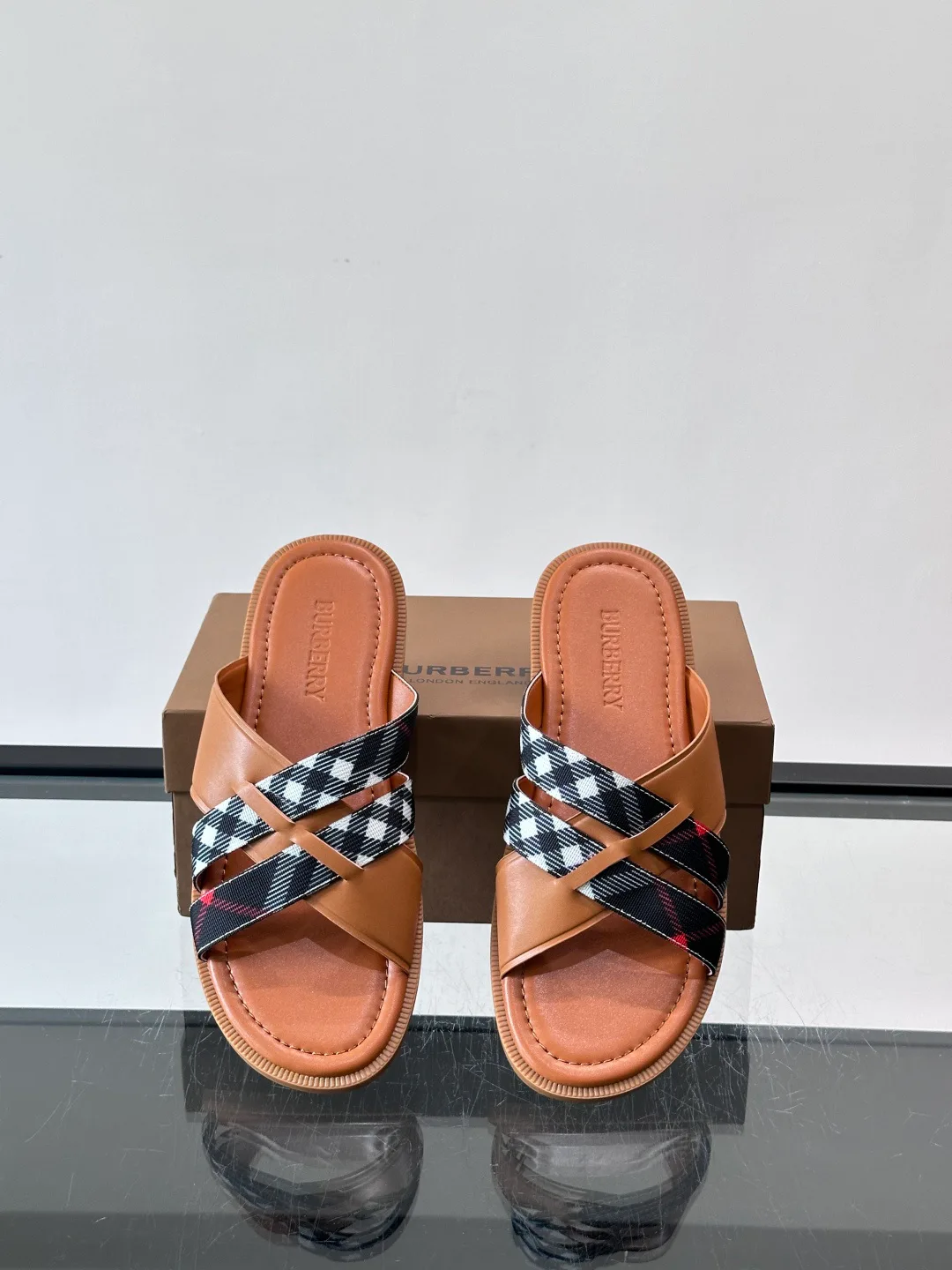 Сандалии Мужские Burberry 13452924