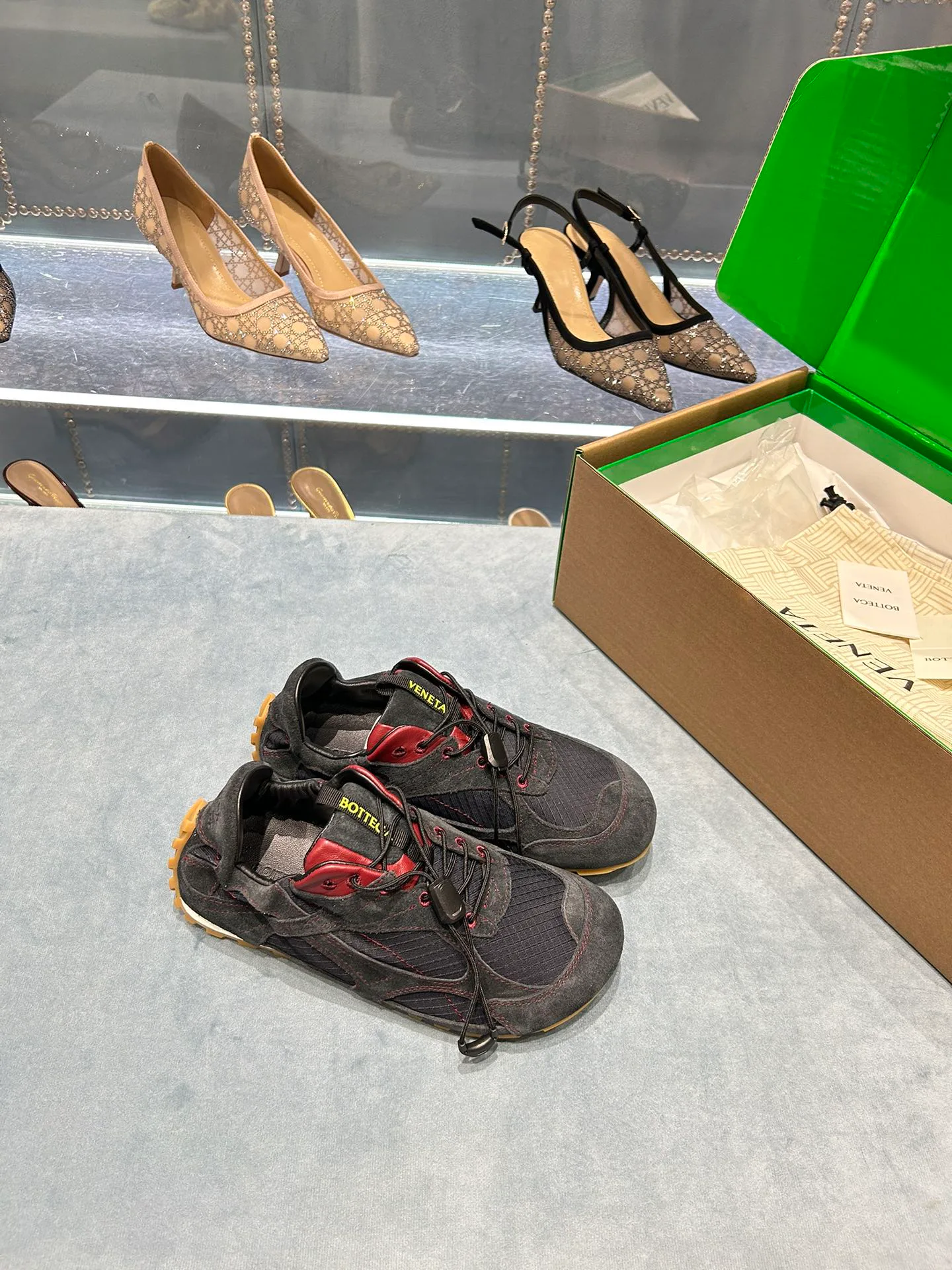 Кроссовки Женские Bottega Veneta 2383441