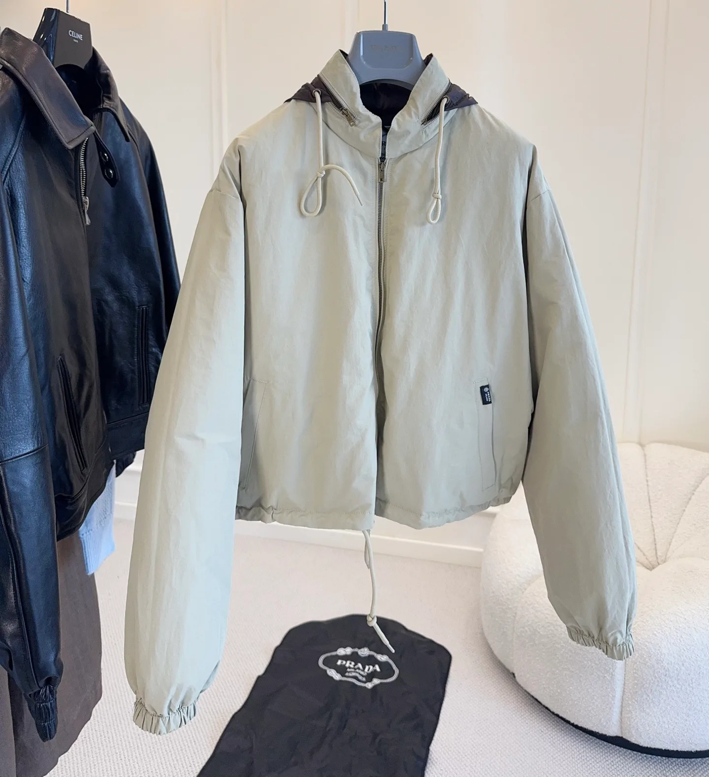 Куртки И Пуховики Женские Prada 18689569