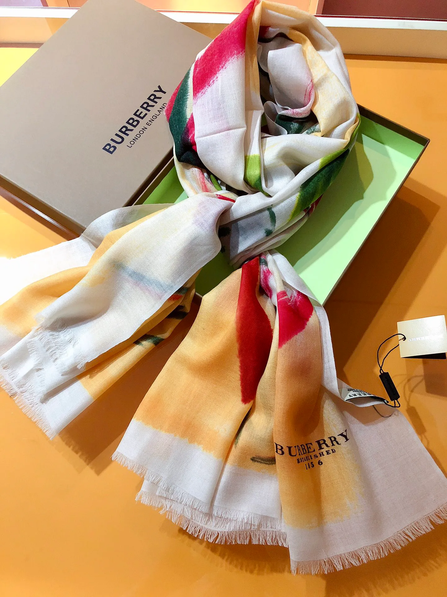 Шарфы Burberry 1780854