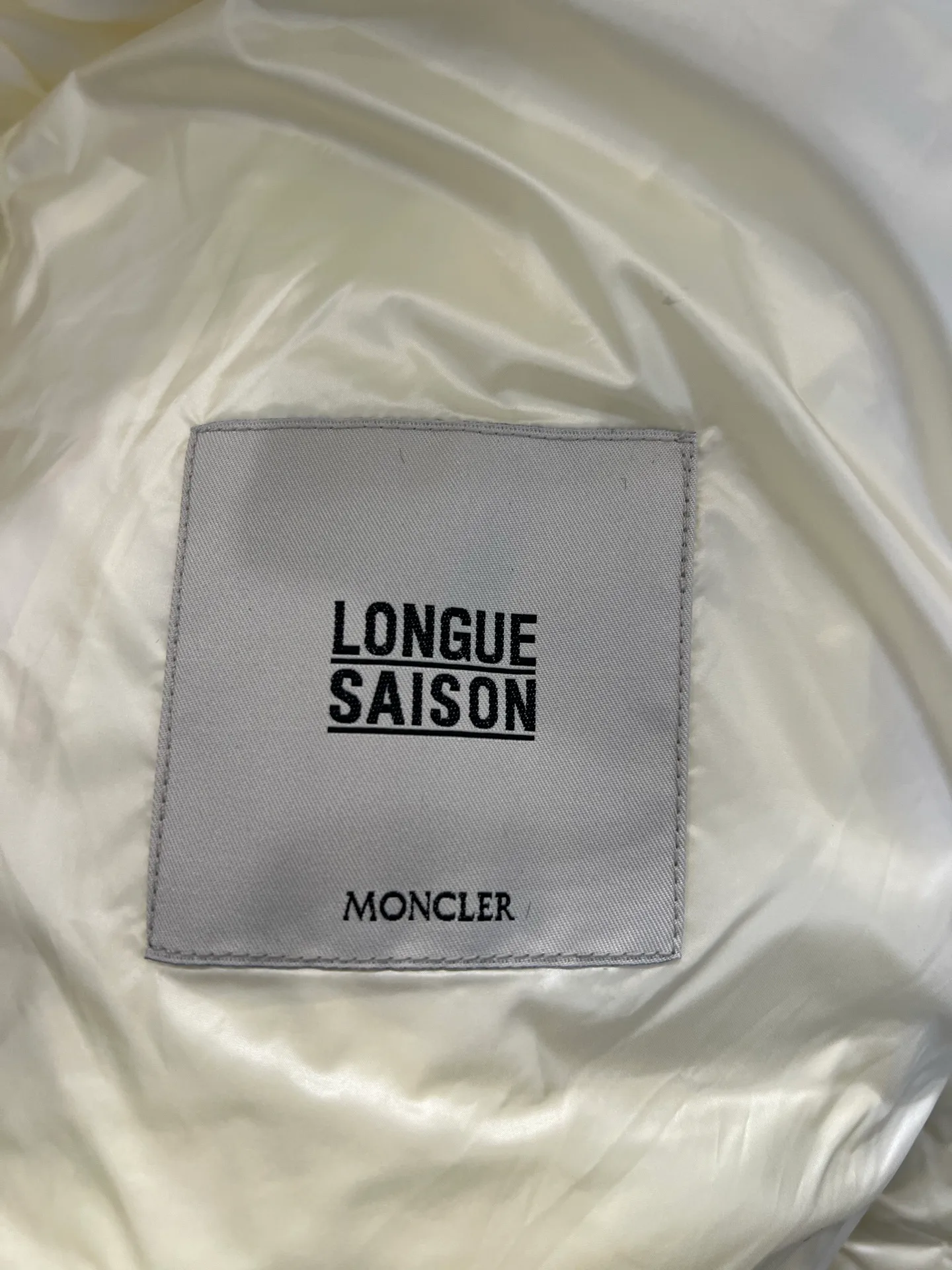 Куртки И Пуховики Мужские Moncler 18231421