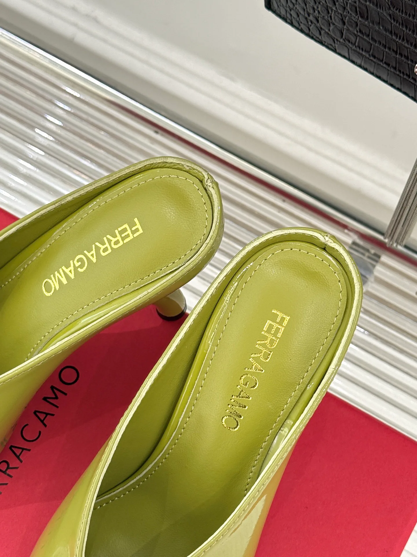 Туфли Женские Salvatore Ferragamo 718167