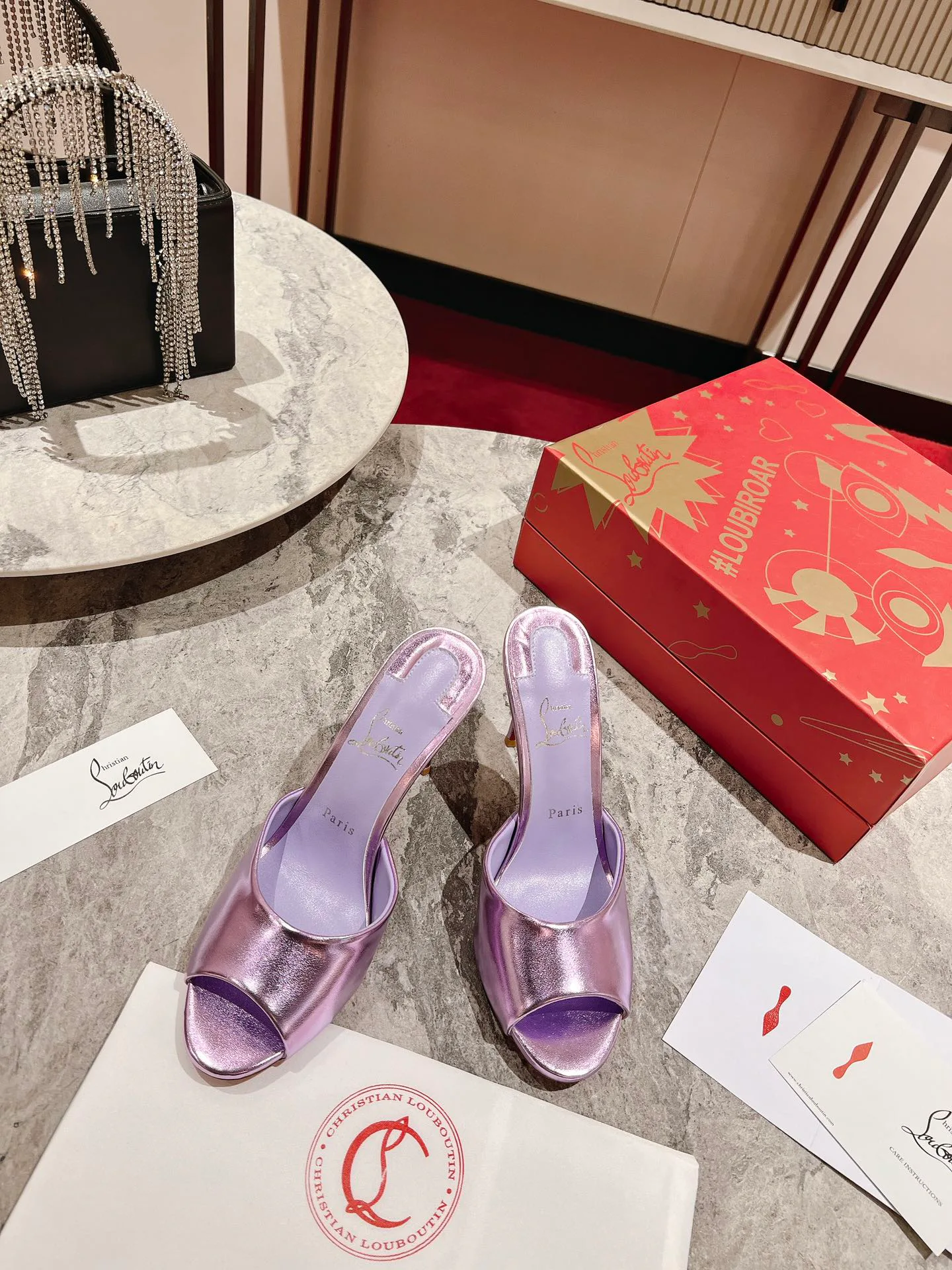 Туфли Женские Christian Louboutin 18765381
