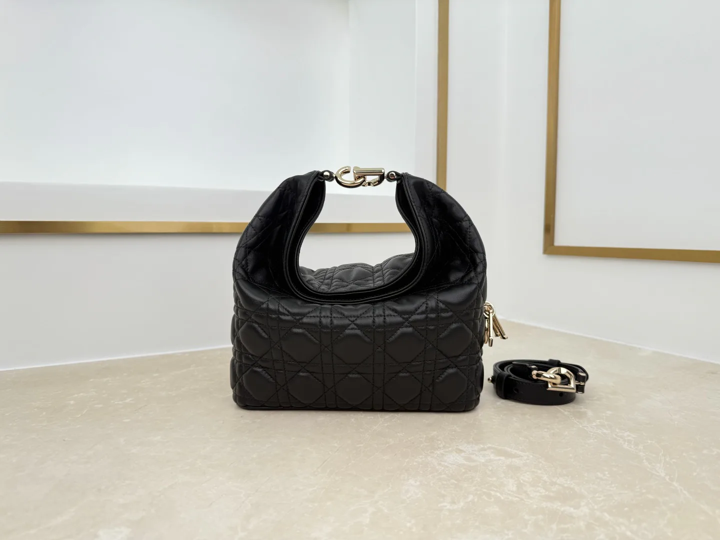 Классические Сумки Женские Christian Dior 18116271