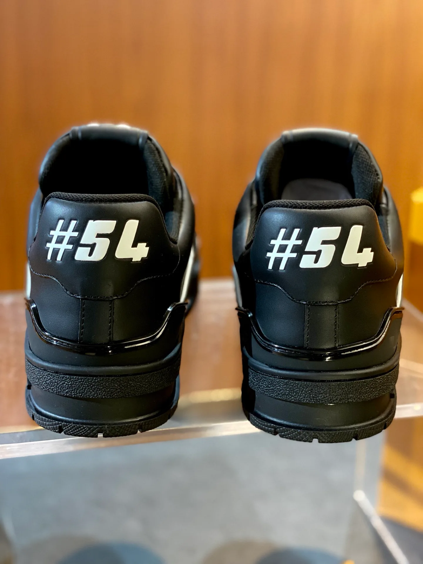 Кроссовки Женские Louis Vuitton 1276799