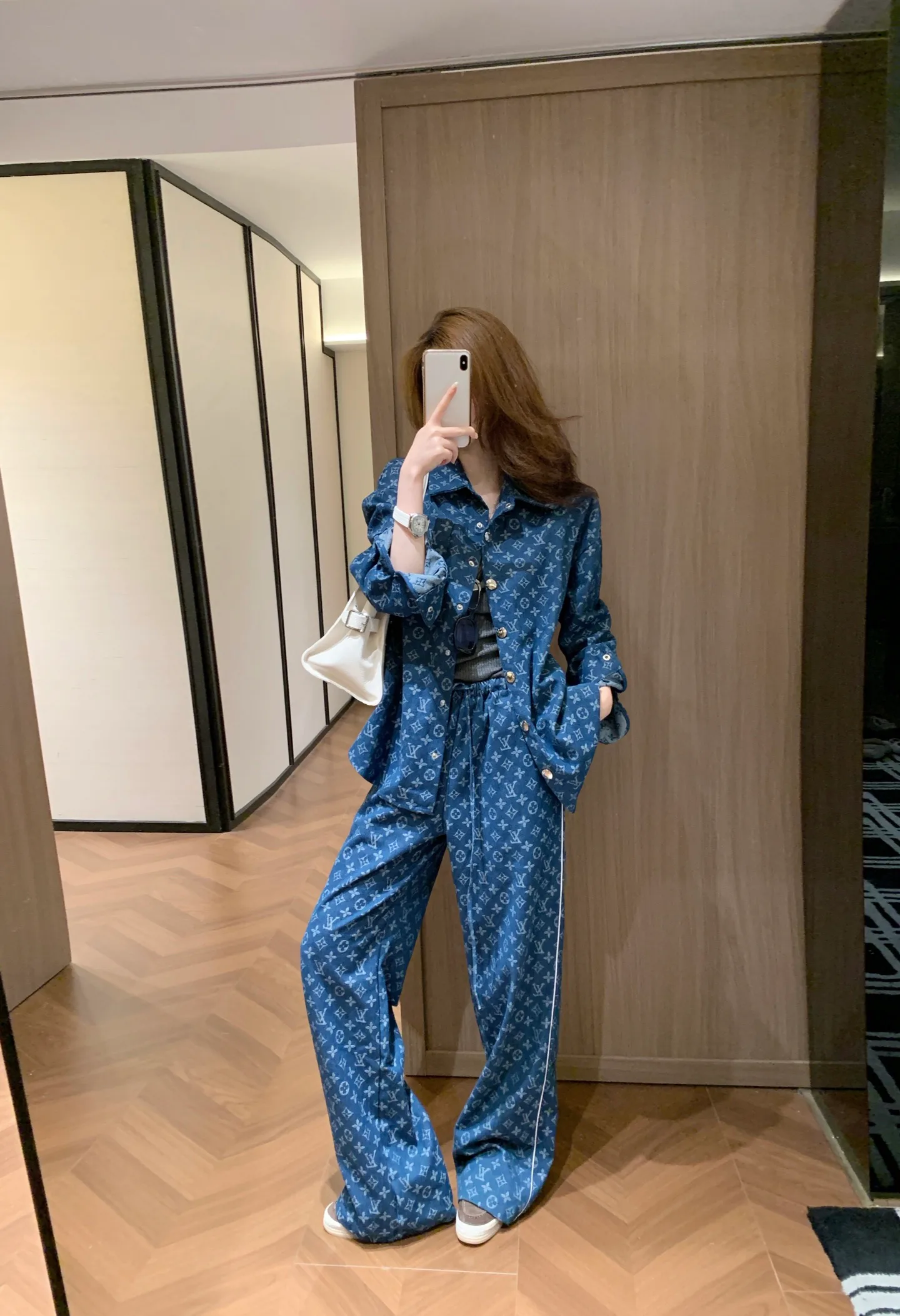 Костюмы Женские Louis Vuitton 17988119