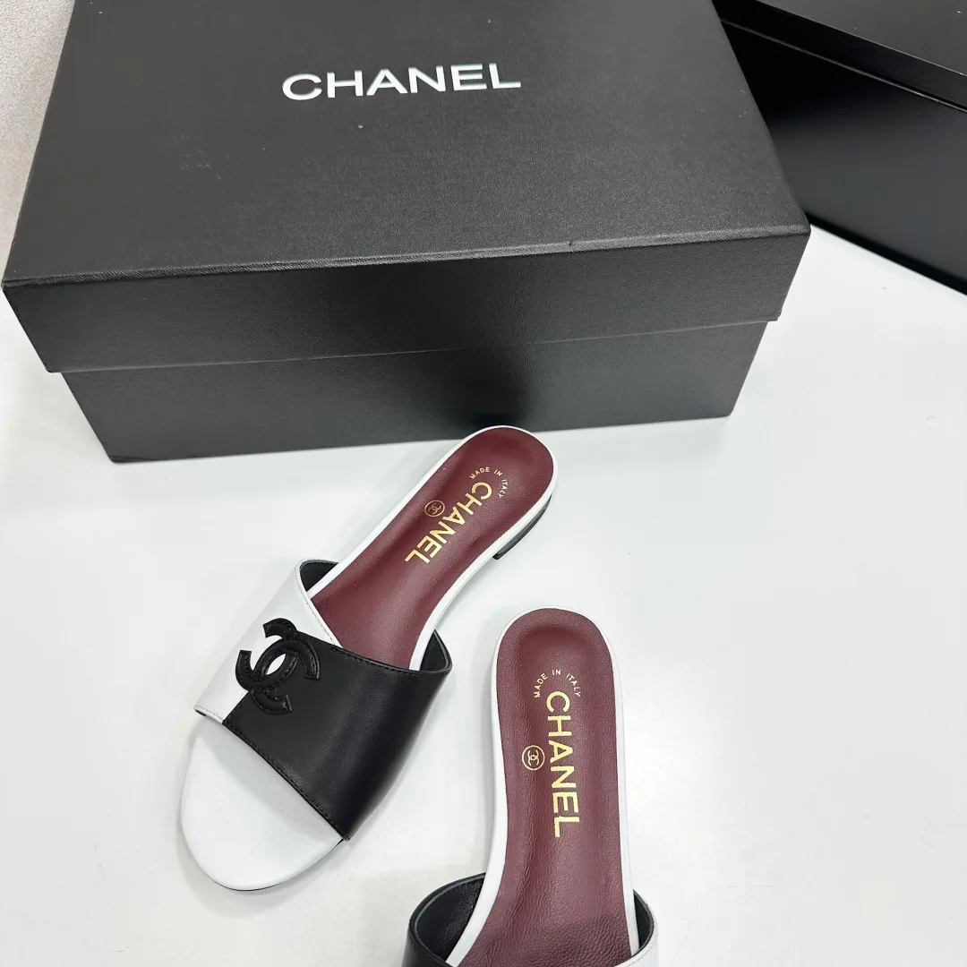 Шлепанцы Женские Chanel 11738525