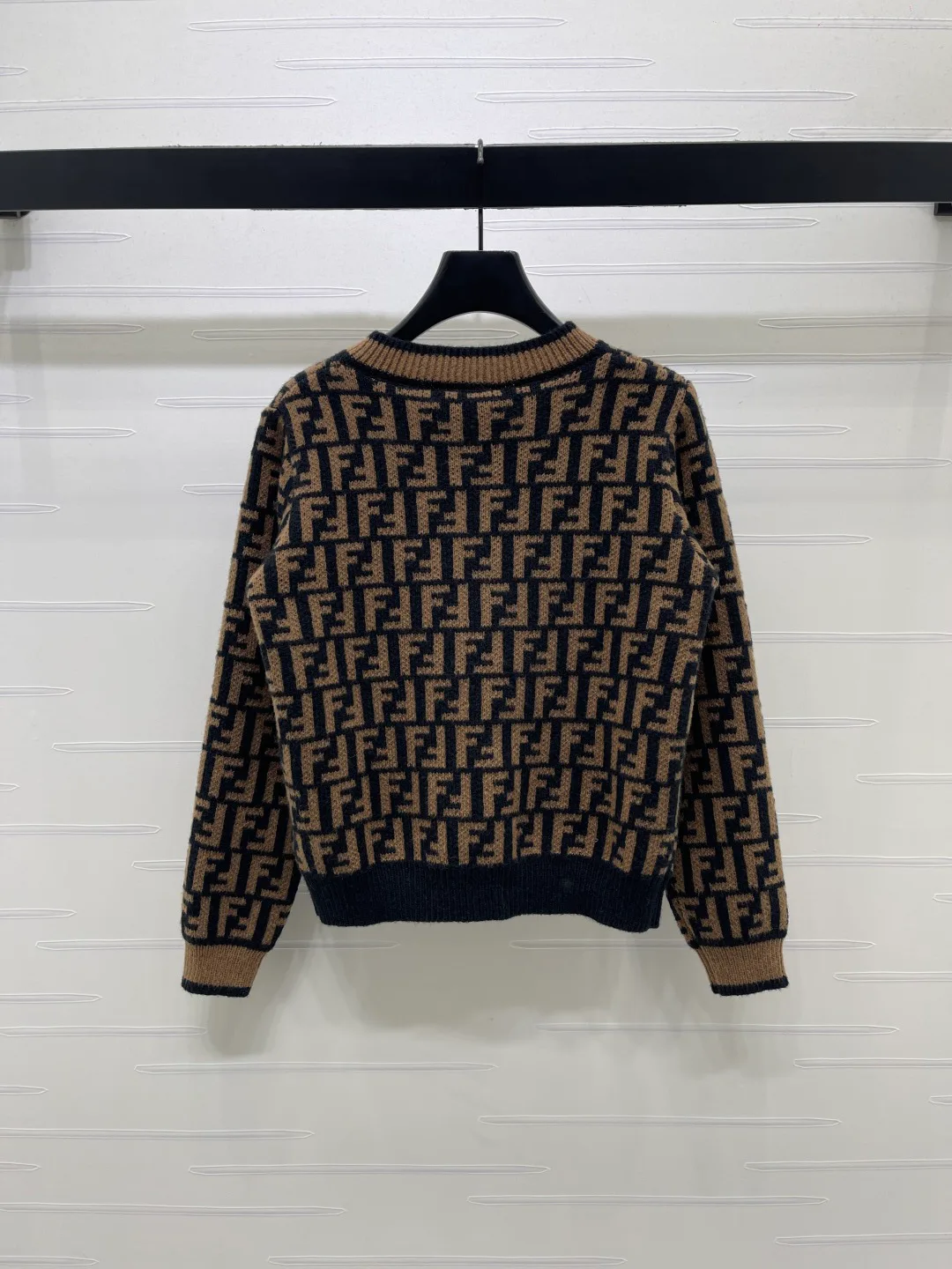 Джемперы И Свитеры Женские Fendi 18742673