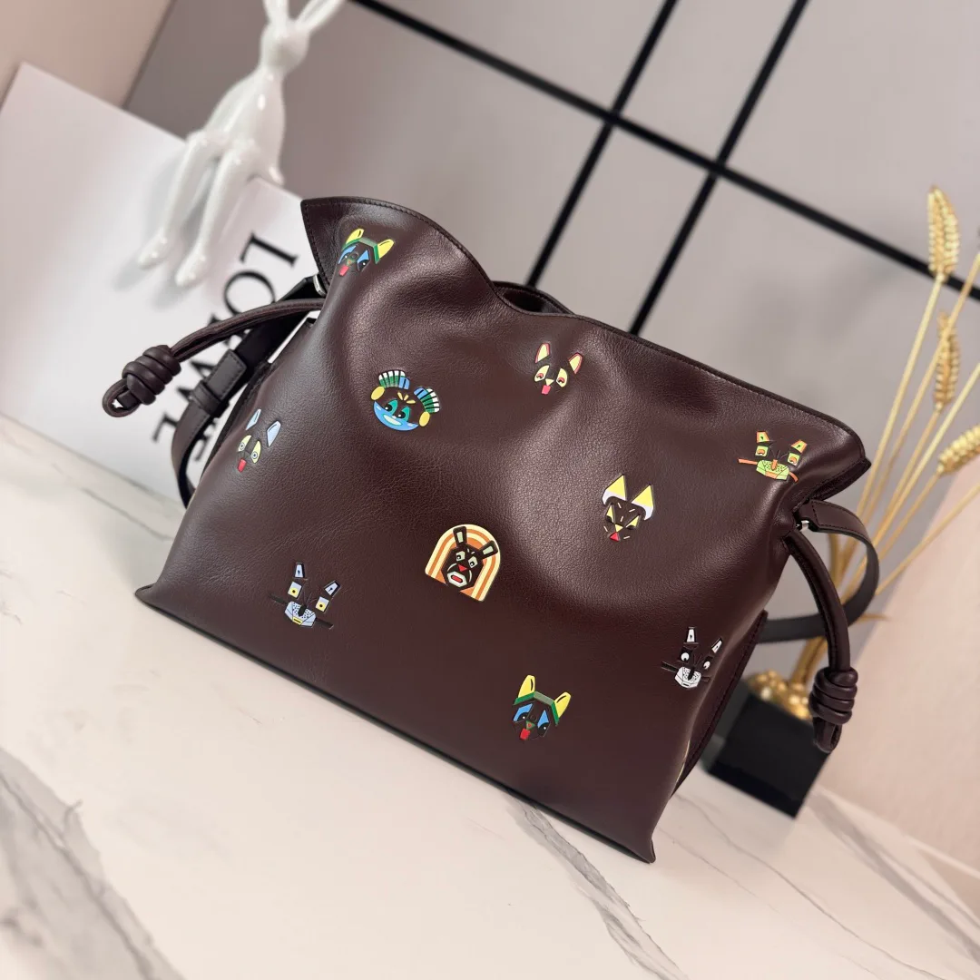 Классические Сумки Женские Loewe 11674688