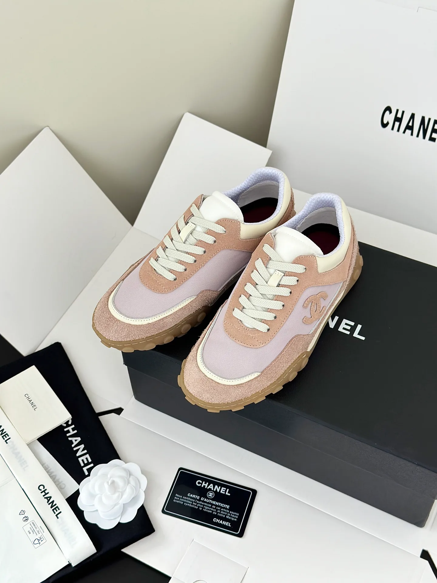 Кроссовки Женские Chanel 18764993