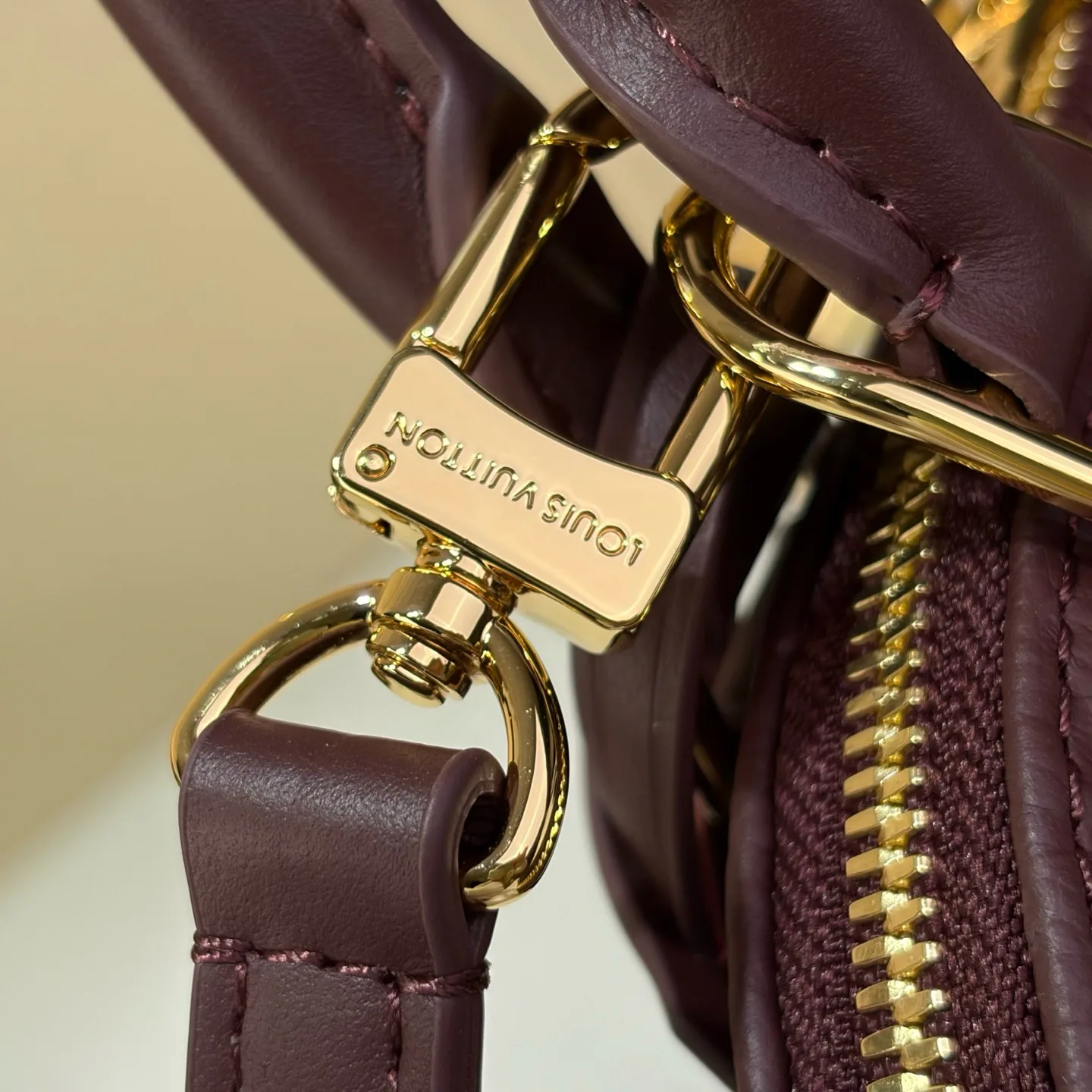 Классические Сумки Женские Louis Vuitton 18240293