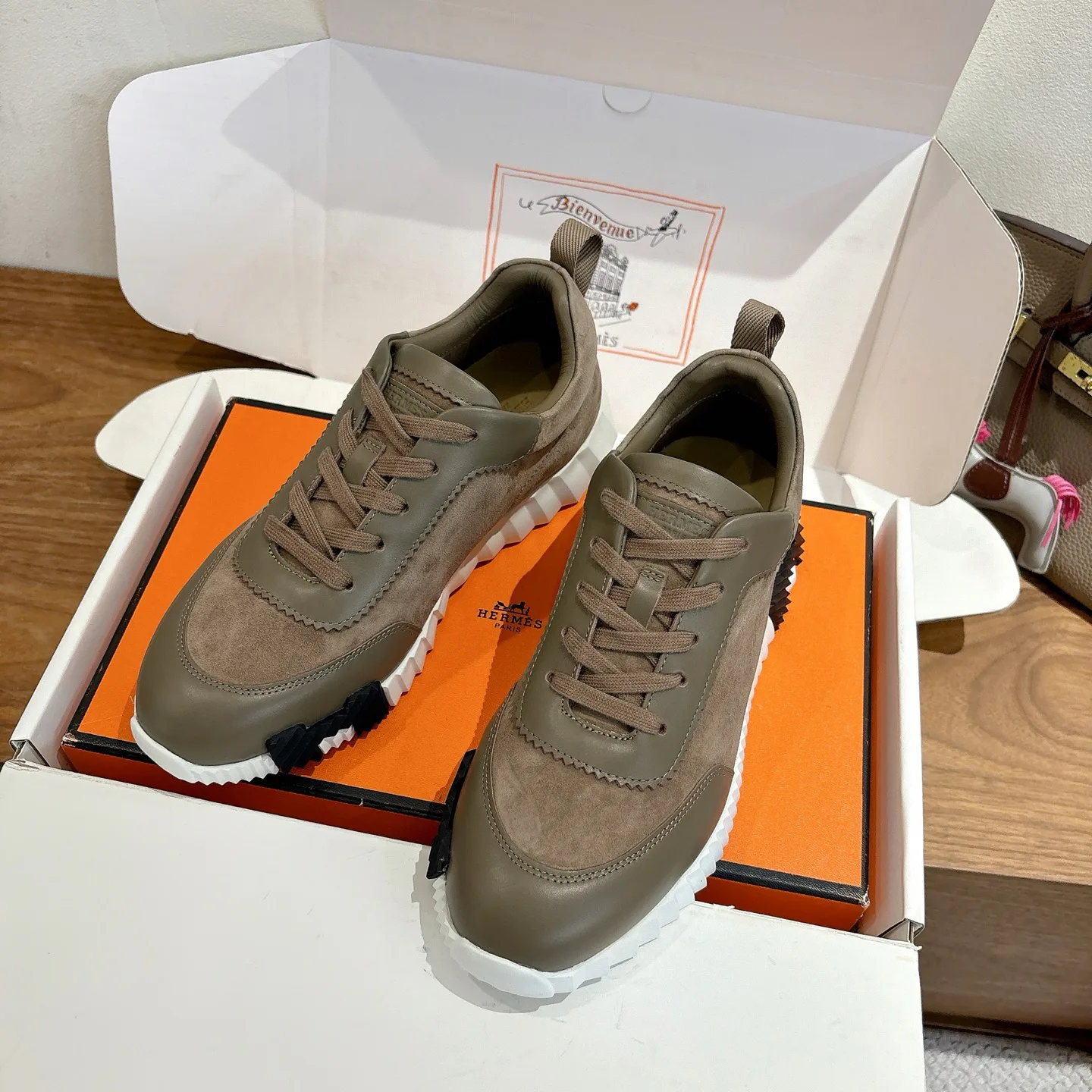 Кроссовки Женские Hermes 18729682