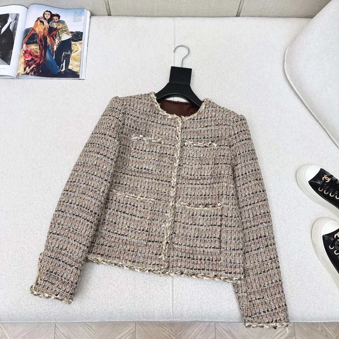 Куртки И Пуховики Женские Chanel 1148401