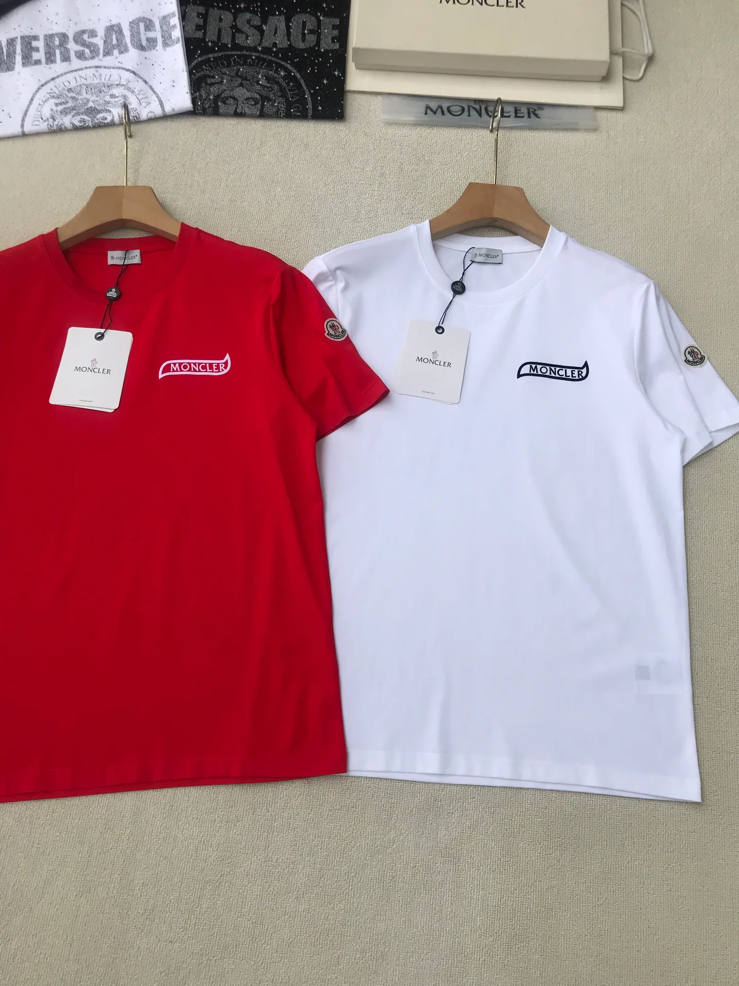 Футболки Женские Moncler 11576669