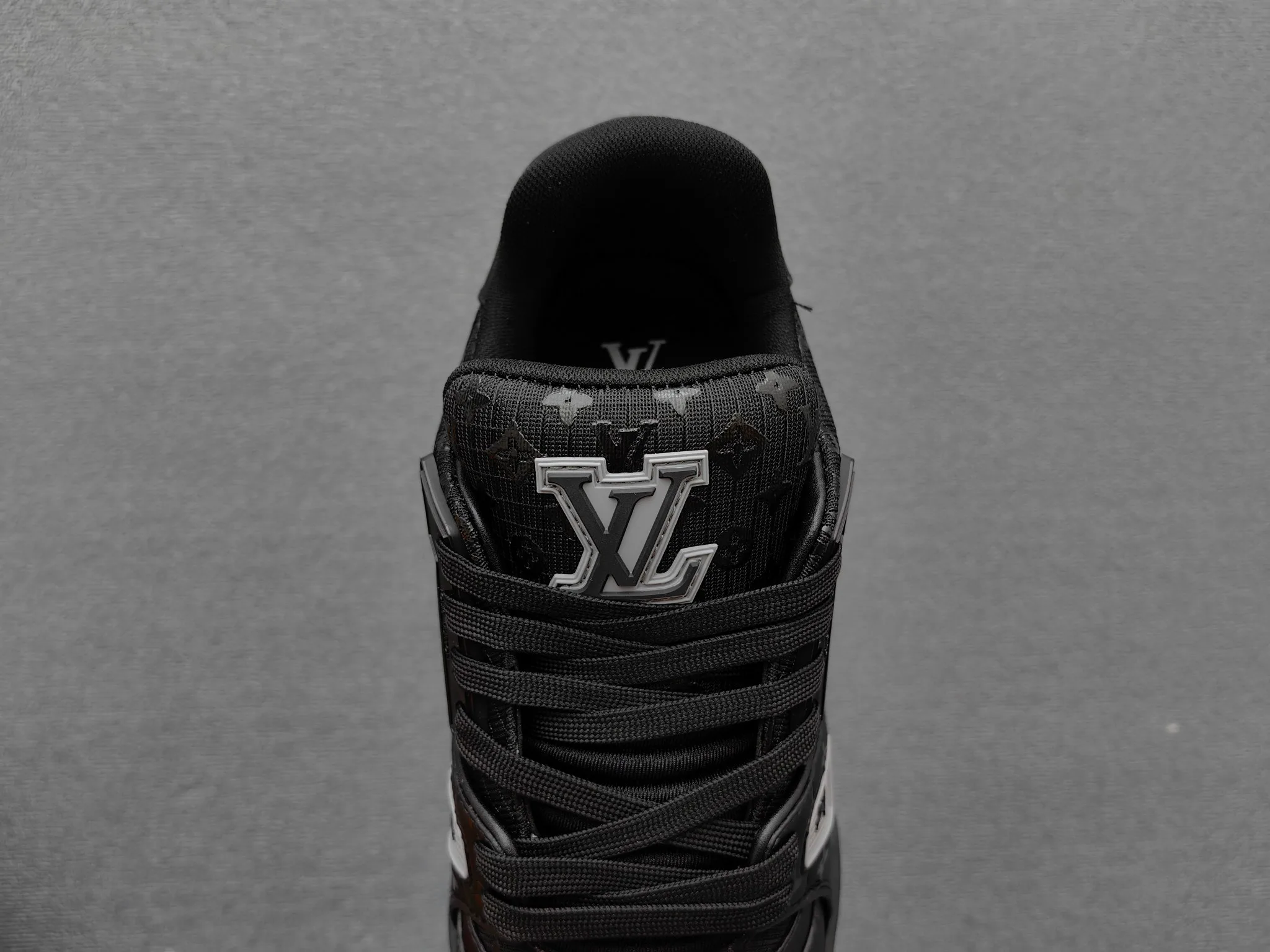 Кроссовки Мужские Louis Vuitton 32623